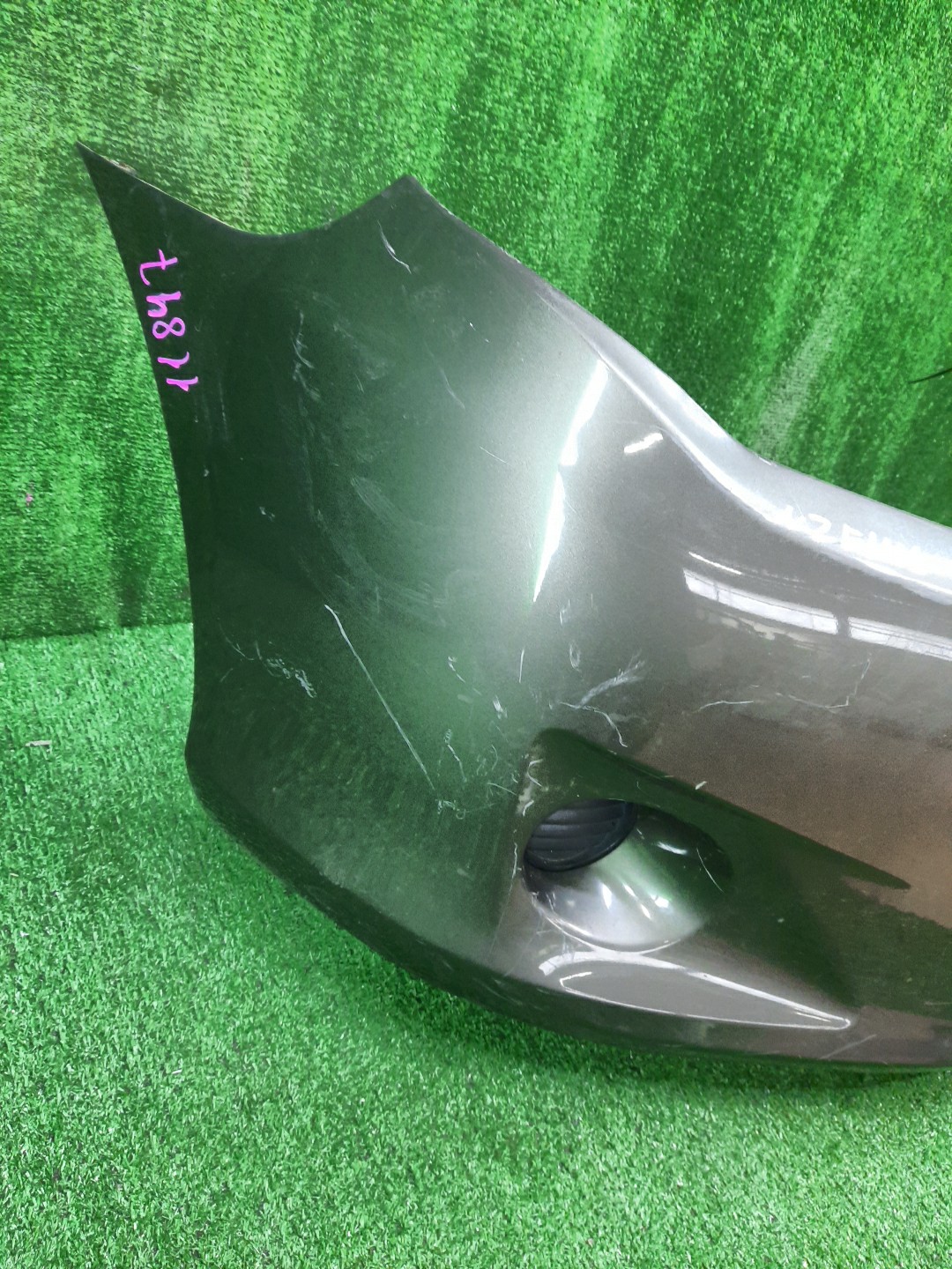Бампер передний TOYOTA COROLLA FIELDER, COROLLA AXIO ZRE144G, ZRE142G, NZE144G, NZE141G, NZE141, NZE144, ZRE142, ZRE144 11847 2 ракурс Бампер передний TOYOTA COROLLA FIELDER, COROLLA AXIO ZRE144G, ZRE142G, NZE144G, NZE141G, NZE141, NZE144, ZRE142, ZRE144 11847 2 ракурс
