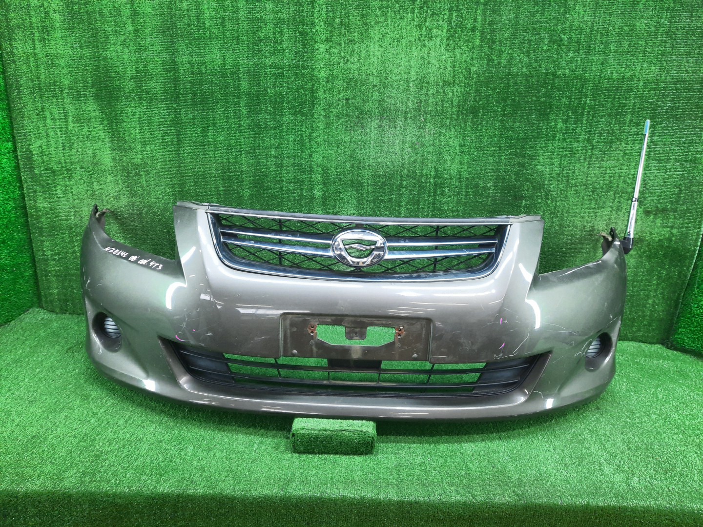 Бампер передний TOYOTA COROLLA FIELDER, COROLLA AXIO ZRE144G, ZRE142G, NZE144G, NZE141G, NZE141, NZE144, ZRE142, ZRE144 11847 5 ракурс Бампер передний TOYOTA COROLLA FIELDER, COROLLA AXIO ZRE144G, ZRE142G, NZE144G, NZE141G, NZE141, NZE144, ZRE142, ZRE144 11847 5 ракурс