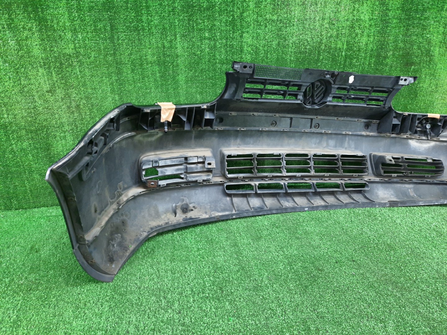 Бампер передний VOLKSWAGEN GOLF 1J1 11897 5 ракурс