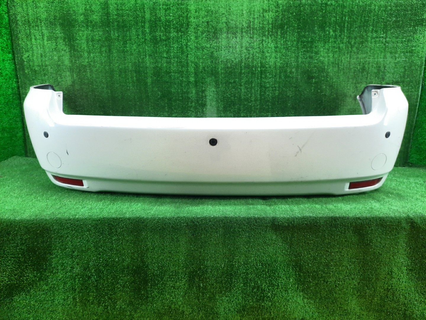 Бампер задний TOYOTA IPSUM ACM21W, ACM26W 11969 1 ракурс