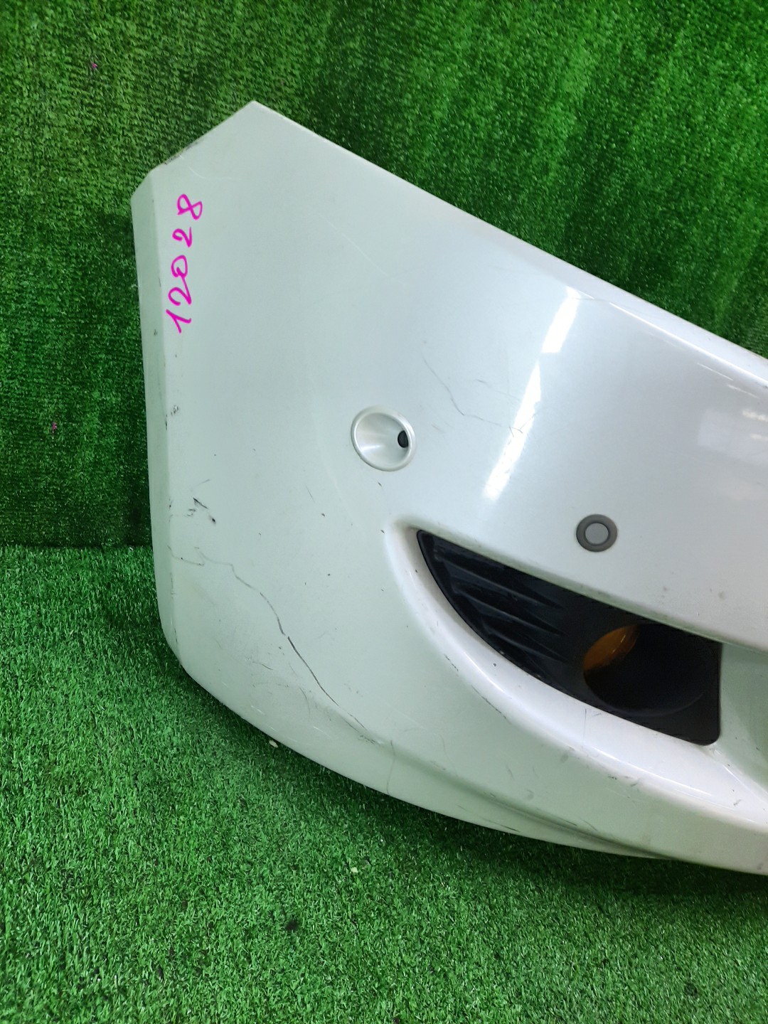 Бампер передний MITSUBISHI GRANDIS NA4W 12028 2 ракурс