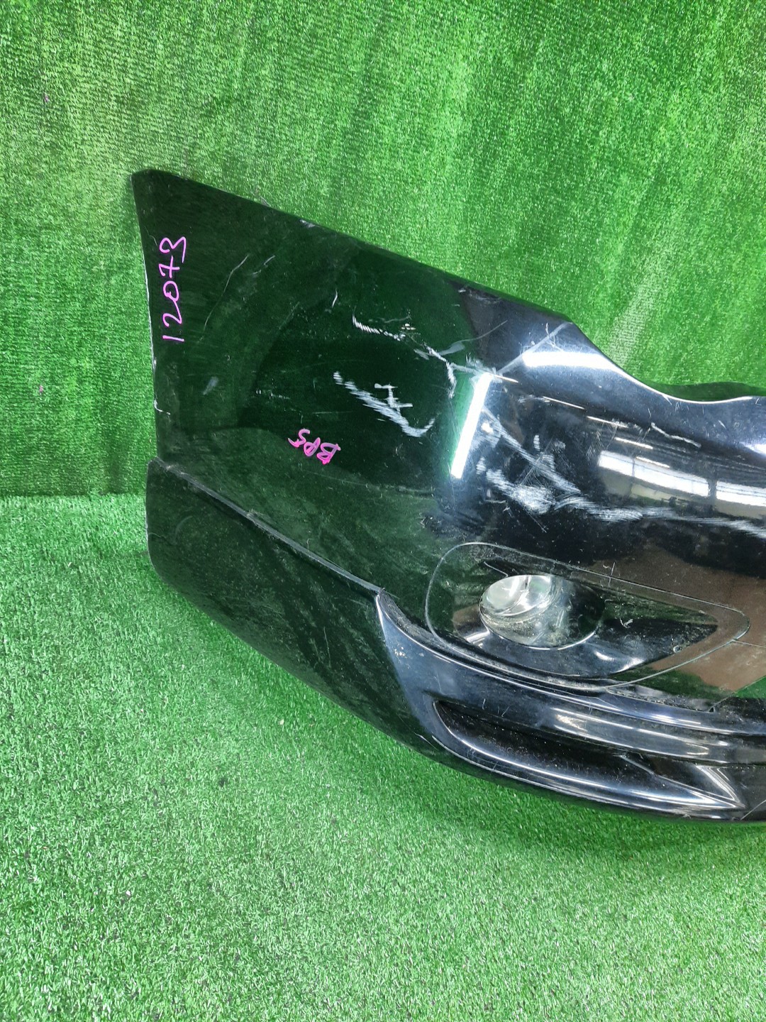 Бампер передний SUBARU LEGACY, LEGACY B4 BL5, BP9, BP5, BPE, BLE, BL9 12073 2 ракурс