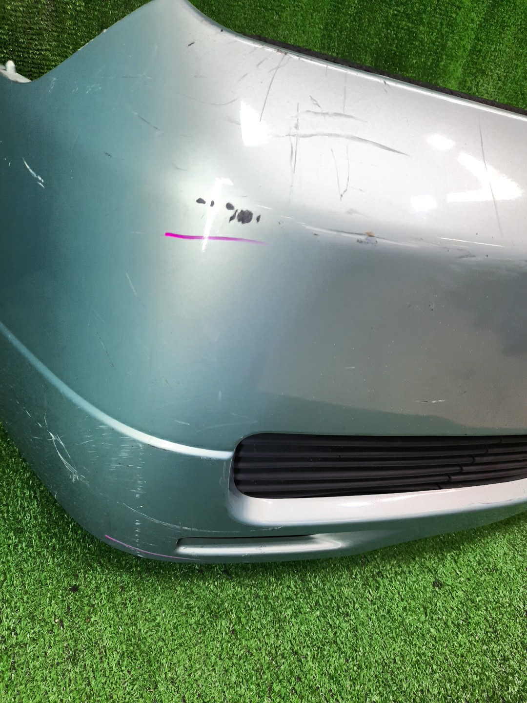 Бампер передний MITSUBISHI DION CR6W 12119 3 ракурс