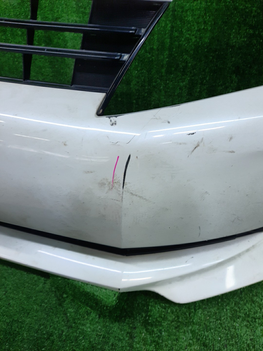 Бампер передний TOYOTA VOXY ZRR80G 12176 5 ракурс