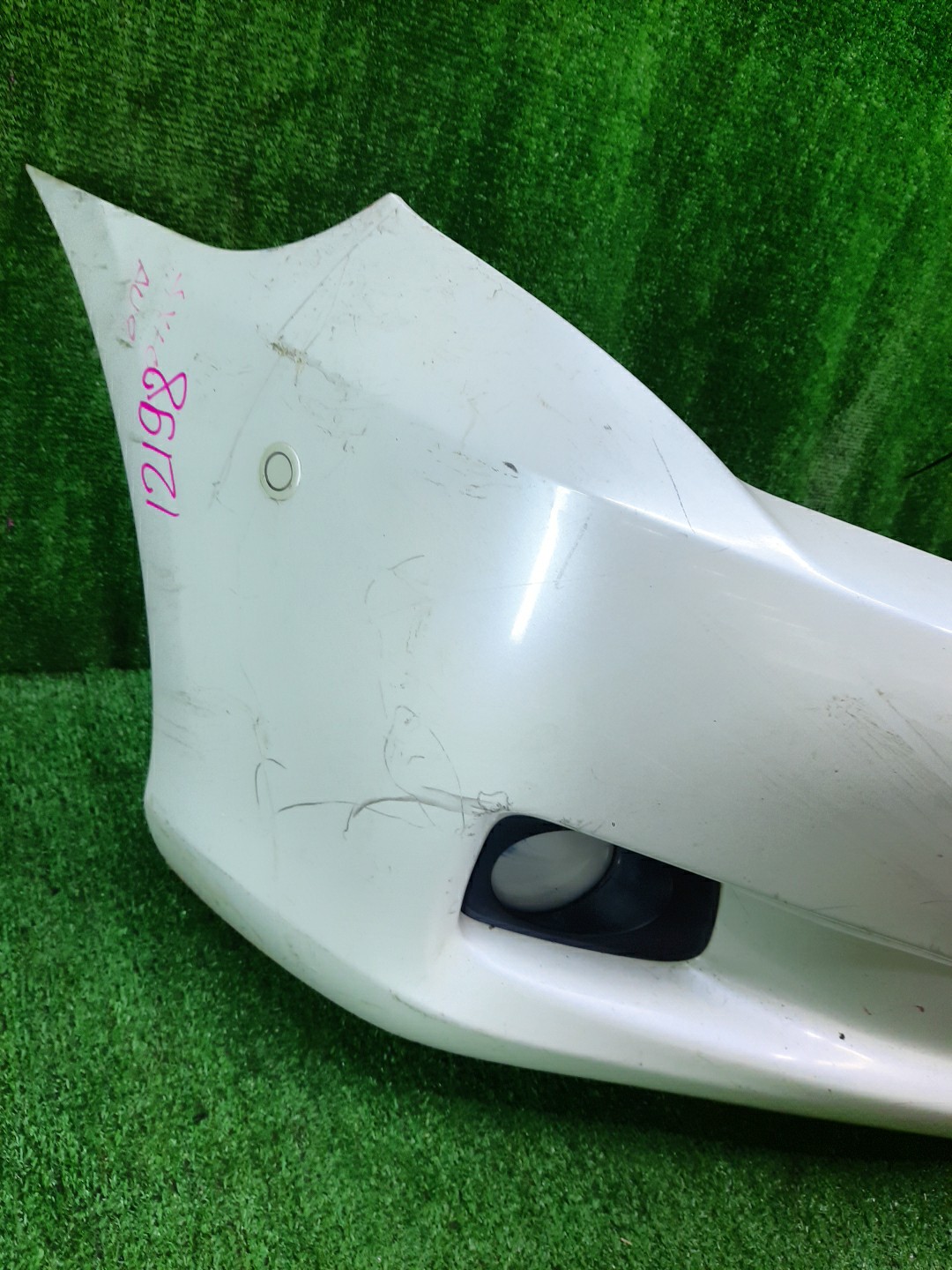 Бампер передний TOYOTA COROLLA FIELDER, COROLLA AXIO ZRE144G, ZRE142G, NZE144G, NZE141G, NZE141, NZE144, ZRE142, ZRE144 12198 2 ракурс Бампер передний TOYOTA COROLLA FIELDER, COROLLA AXIO ZRE144G, ZRE142G, NZE144G, NZE141G, NZE141, NZE144, ZRE142, ZRE144 12198 2 ракурс
