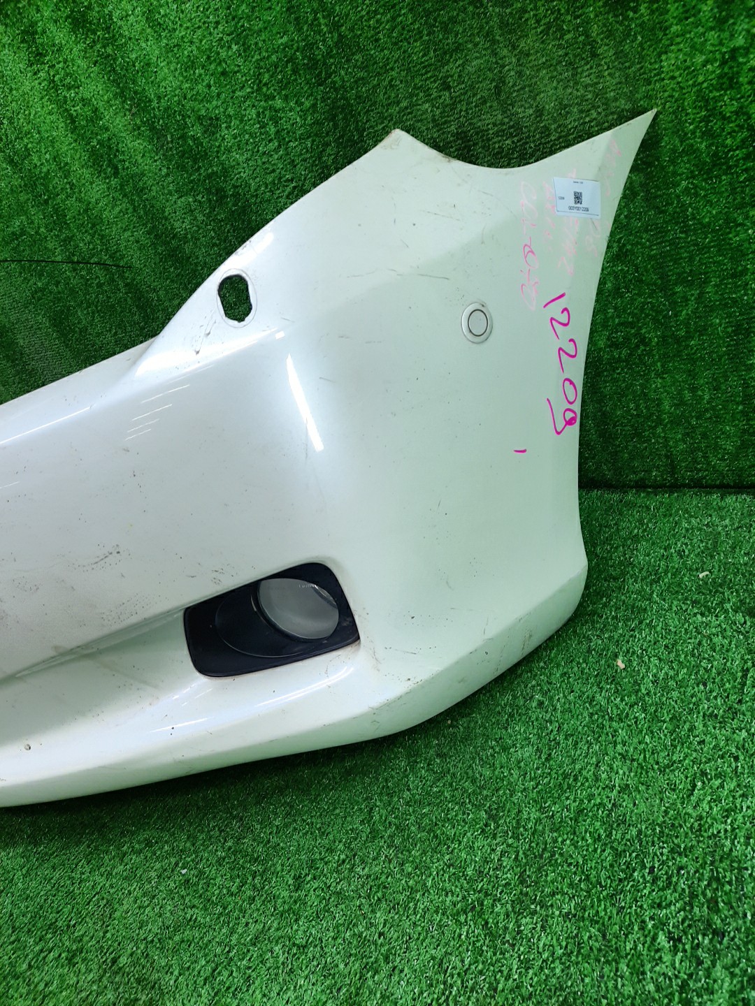 Бампер передний TOYOTA COROLLA FIELDER, COROLLA AXIO ZRE144G, ZRE142G, NZE144G, NZE141G, NZE141, NZE144, ZRE142, ZRE144 12209 3 ракурс Бампер передний TOYOTA COROLLA FIELDER, COROLLA AXIO ZRE144G, ZRE142G, NZE144G, NZE141G, NZE141, NZE144, ZRE142, ZRE144 12209 3 ракурс