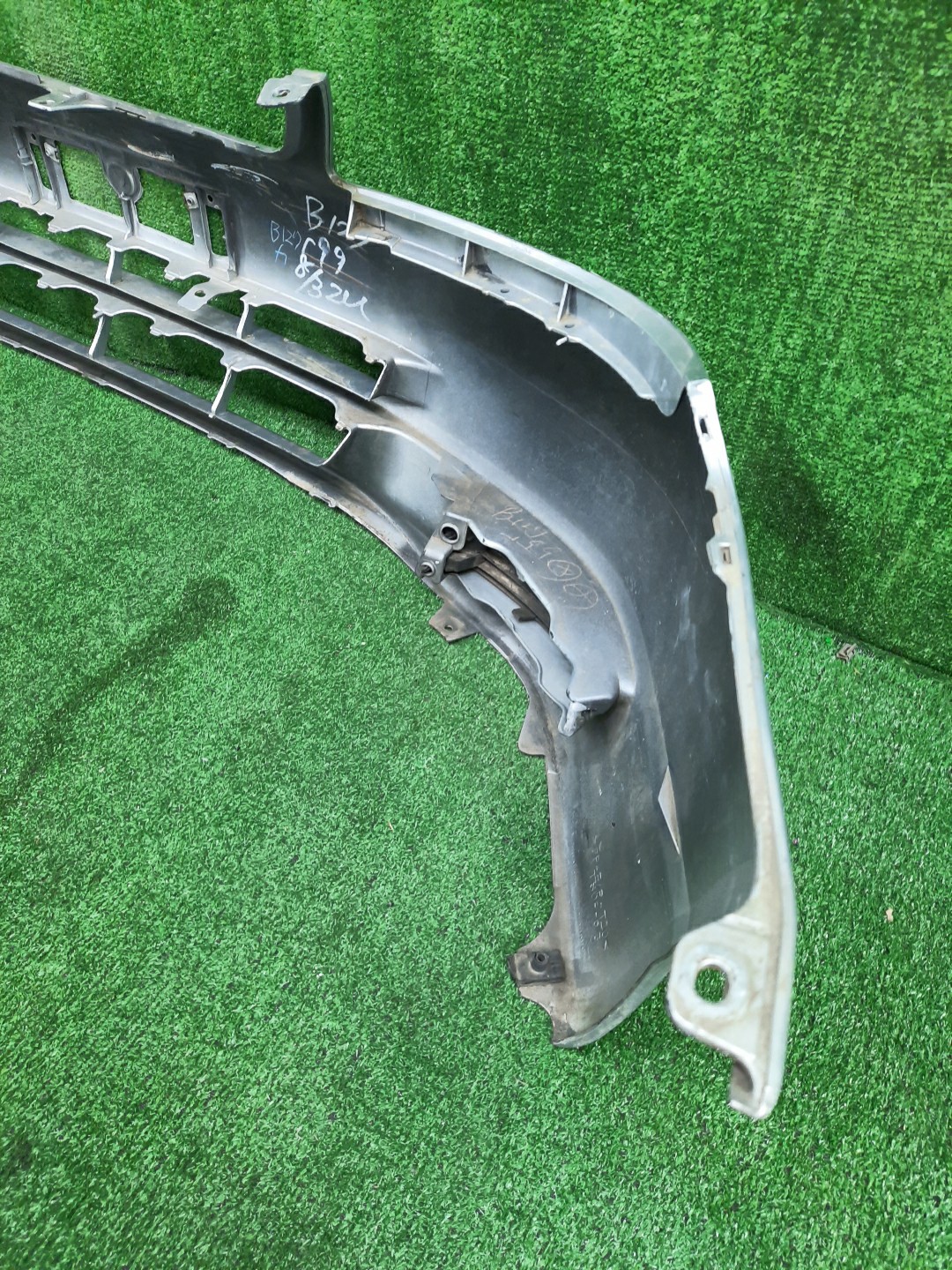Бампер передний TOYOTA ALLEX, COROLLA RUNX ZZE124, NZE121, ZZE122, ZZE123, NZE124 12265 5 ракурс