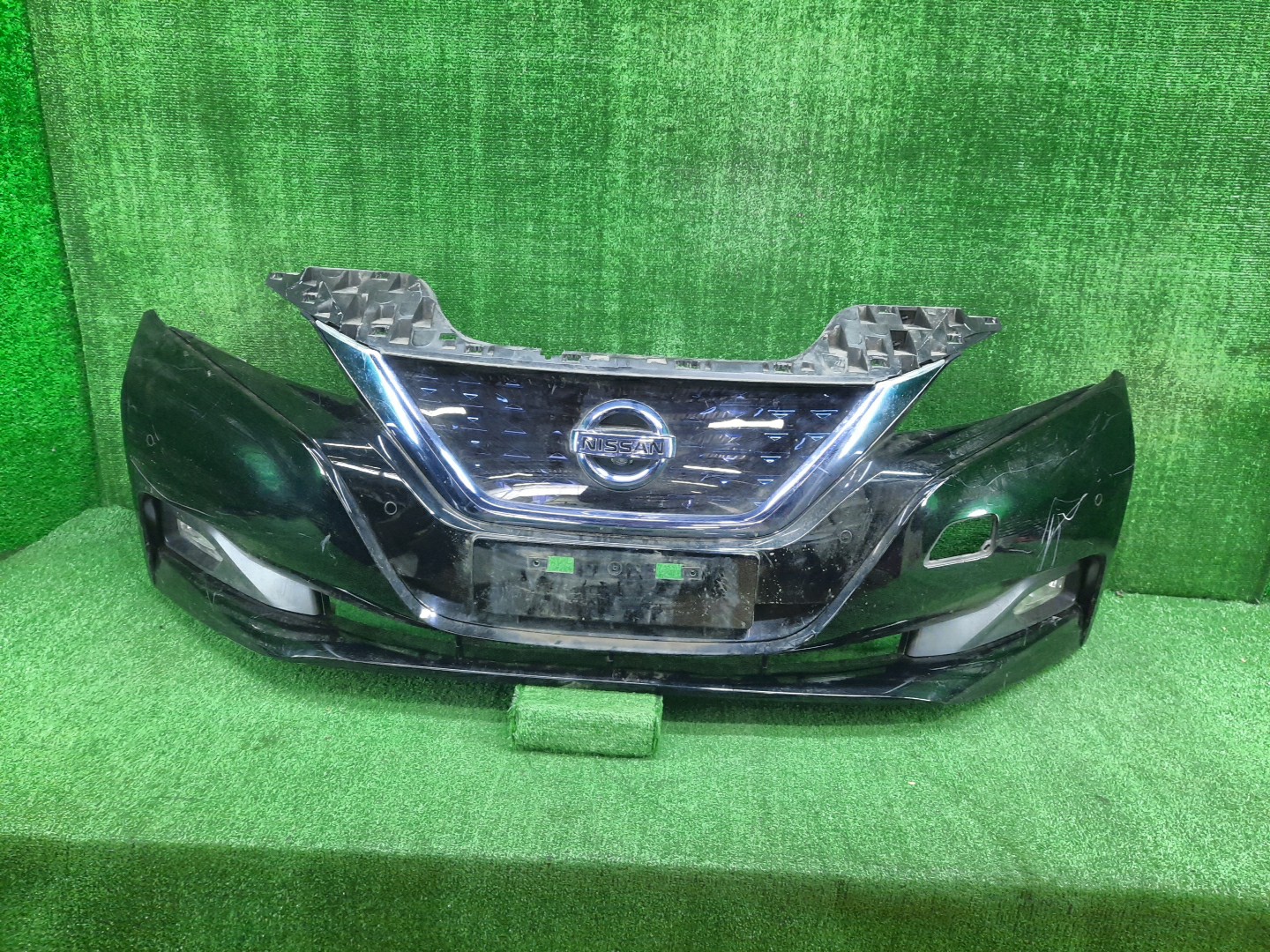 Бампер передний NISSAN LEAF ZE1 12288 1 ракурс