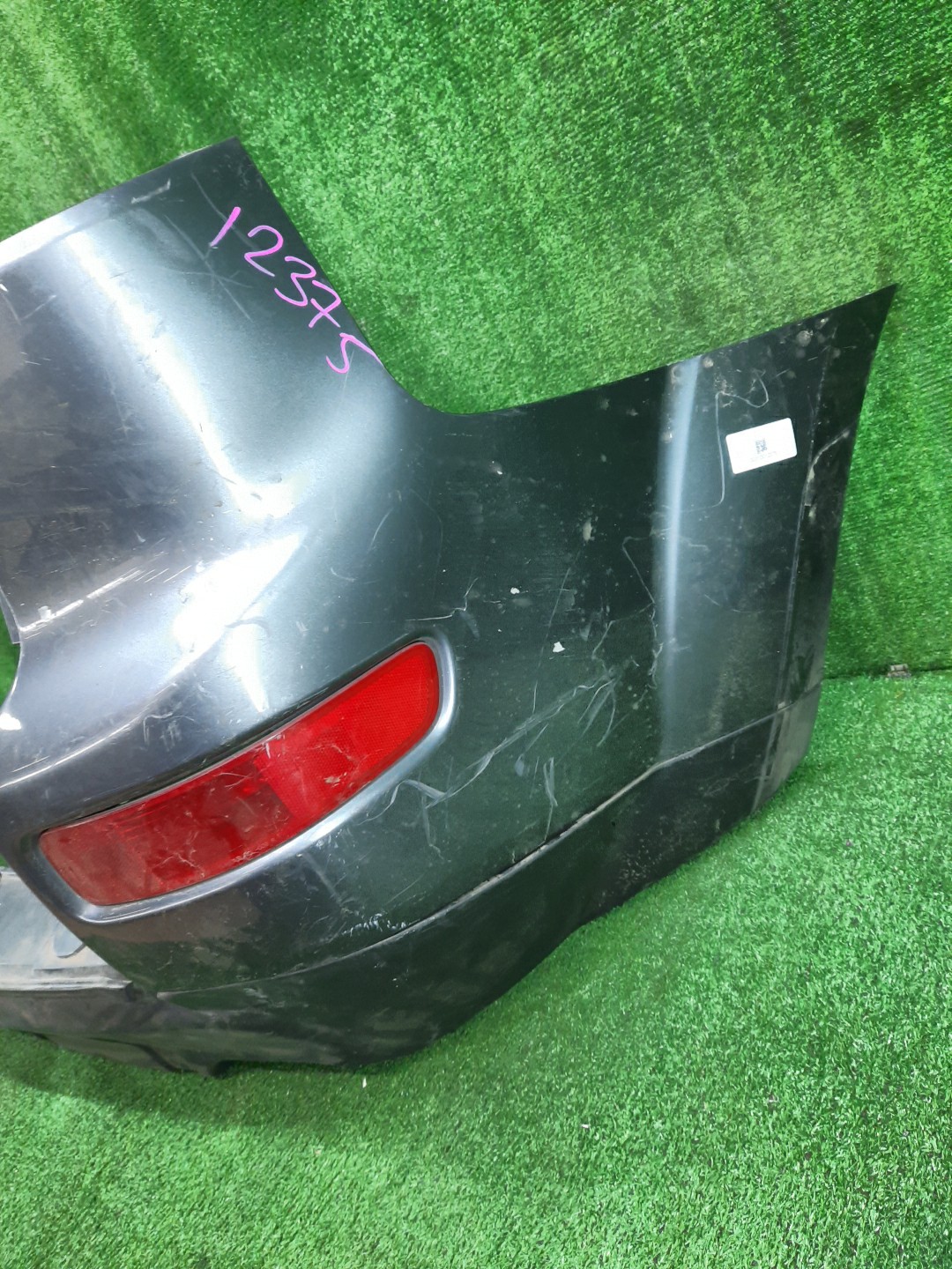 Бампер задний MITSUBISHI OUTLANDER CW4W, CW6W, CW5W 12375 3 ракурс Бампер задний MITSUBISHI OUTLANDER CW4W, CW6W, CW5W 12375 3 ракурс