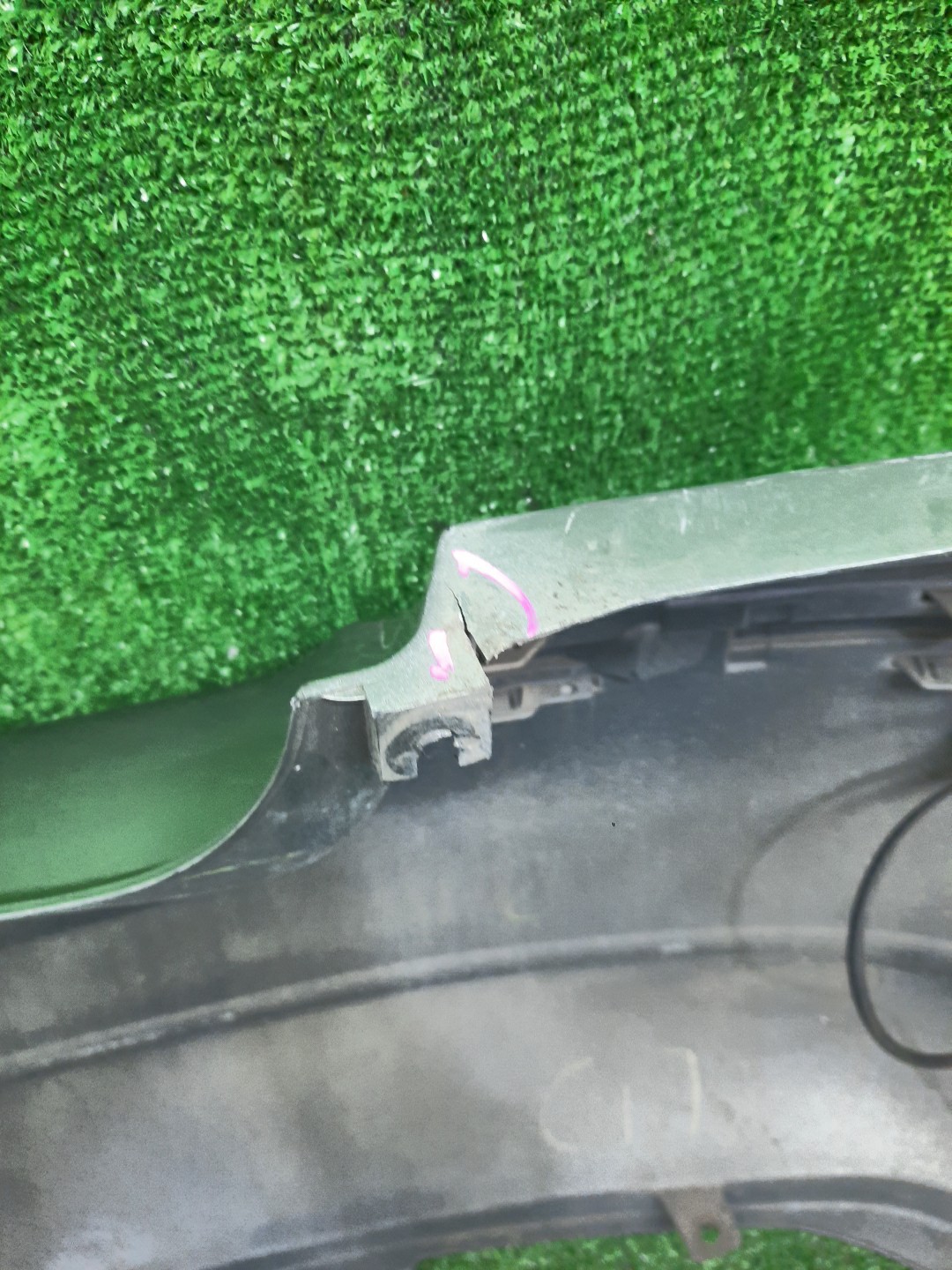 Бампер задний TOYOTA AVENSIS ZZT251, AZT250, AZT255, AZT251 12404 5 ракурс
