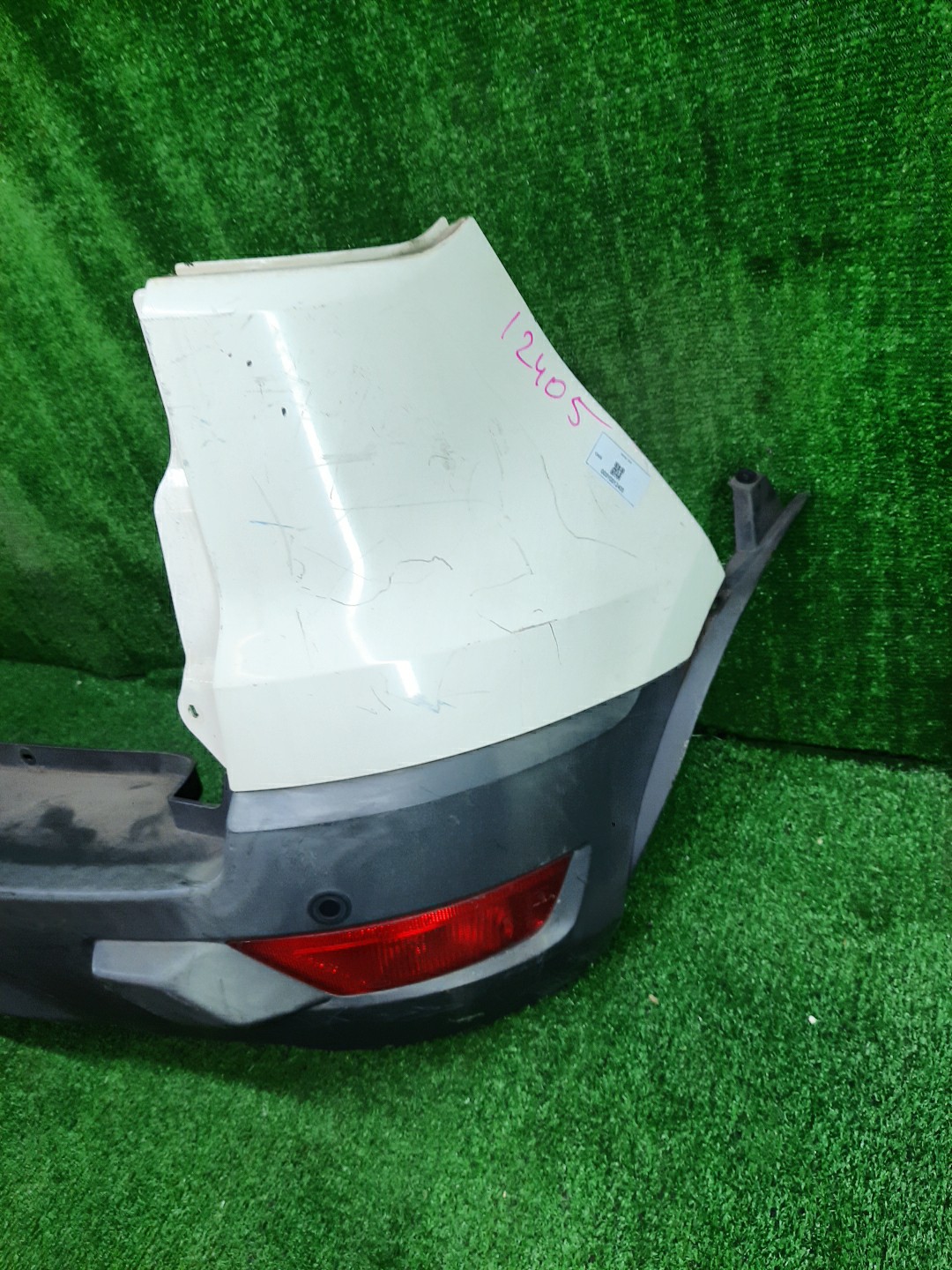Бампер задний FORD ECOSPORT B515 12405 3 ракурс