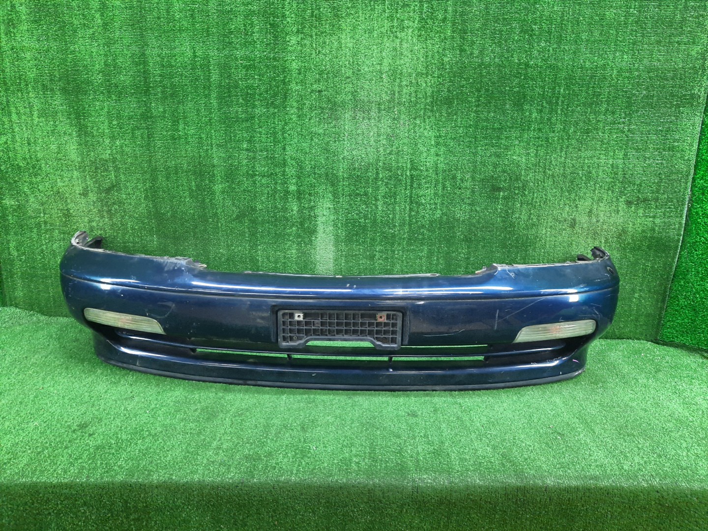 Бампер передний TOYOTA CROWN MAJESTA UZS141 12436 1 ракурс