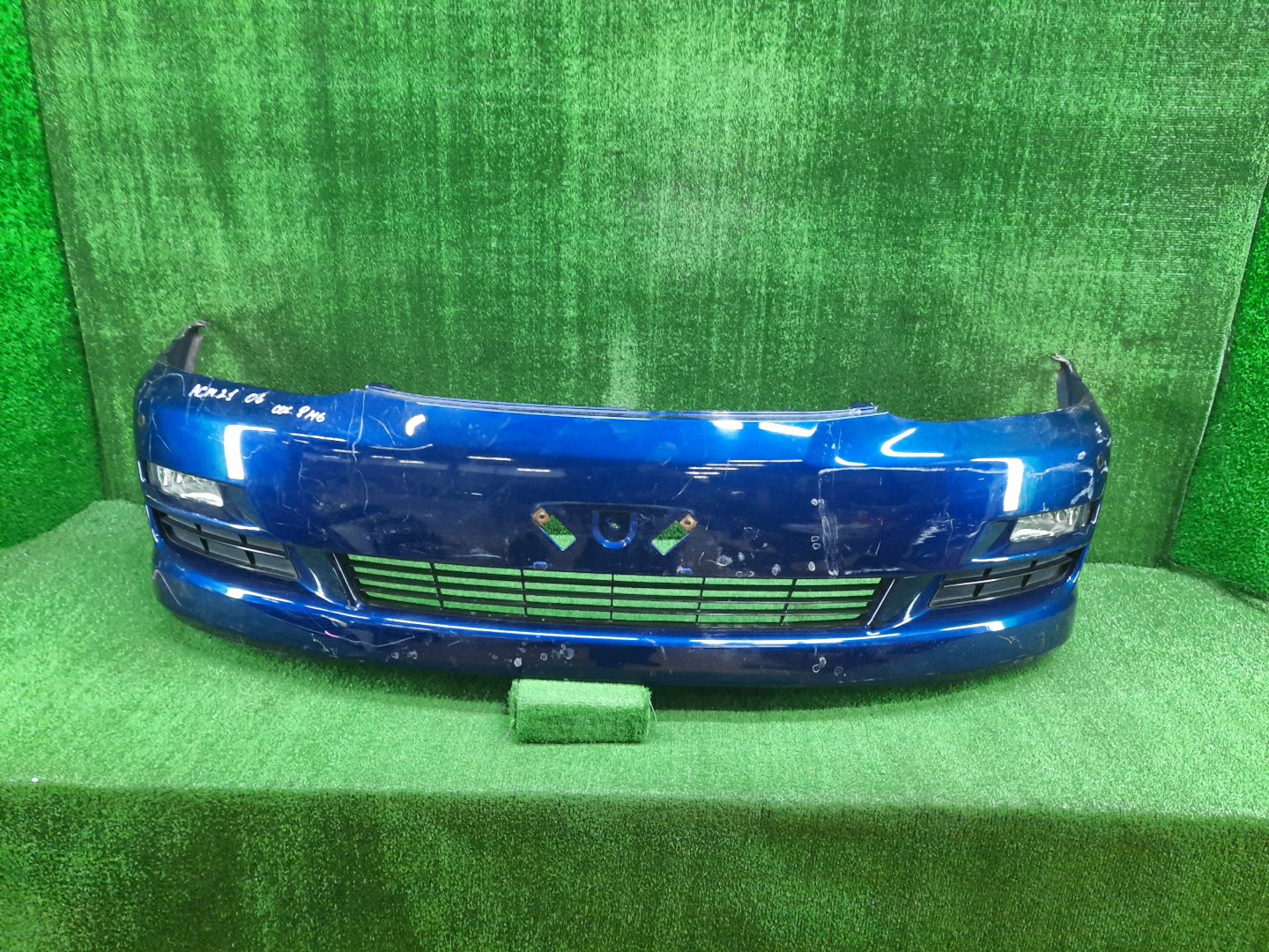 Бампер передний TOYOTA IPSUM ACM21W, ACM26W 12528 1 ракурс