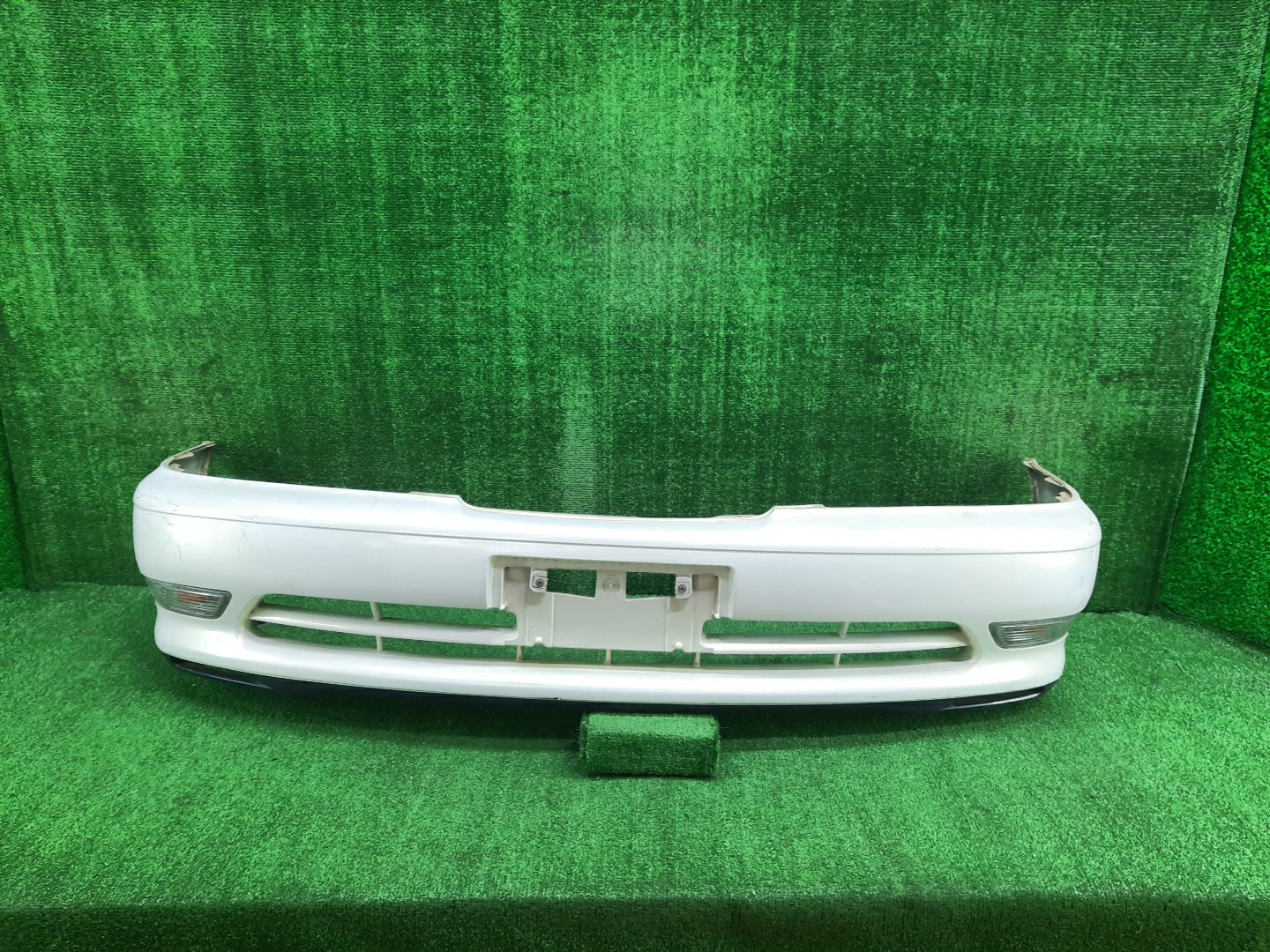 Бампер передний TOYOTA CRESTA GX100, JZX100, JZX101, LX100, GX105, JZX105, SX100 12573 1 ракурс