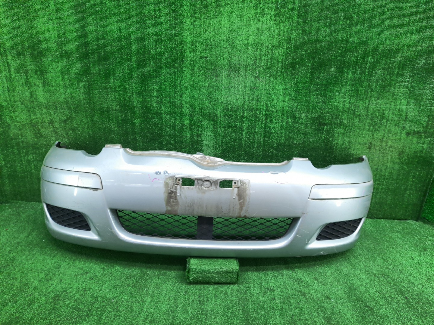 Бампер передний TOYOTA VITZ, YARIS SCP10, NCP10, SCP13, NCP15, NCP11, NCP13 12579 1 ракурс