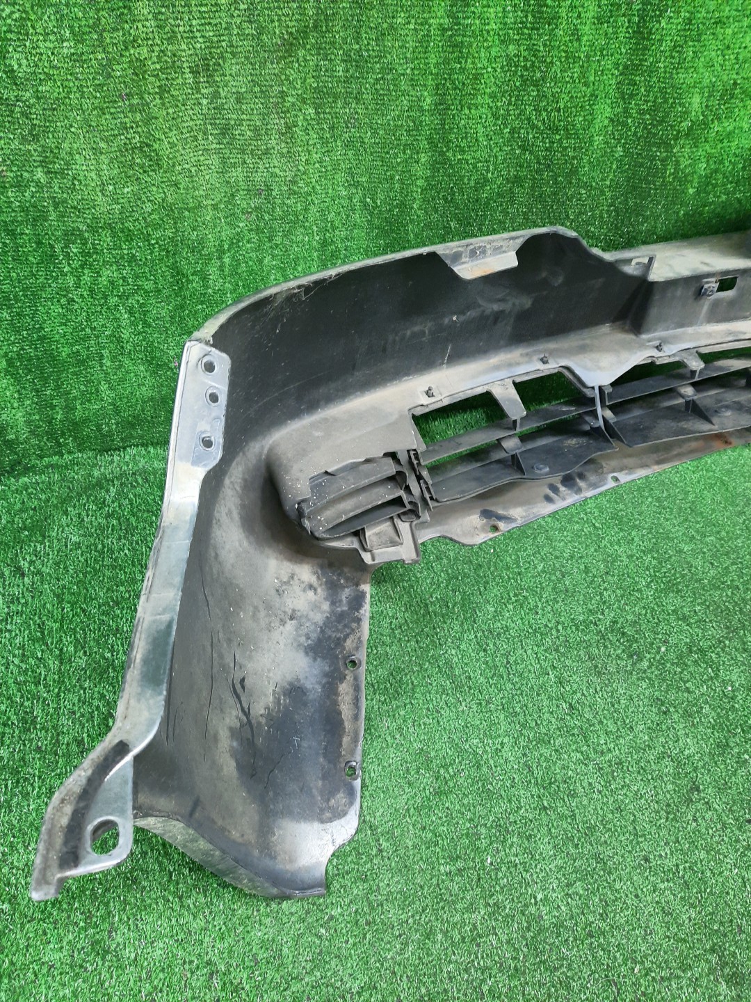 Бампер передний NISSAN PRIMERA P12, QP12, TNP12, TP12, HP12, RP12, WTNP12, WHP12, WRP12 12606 5 ракурс