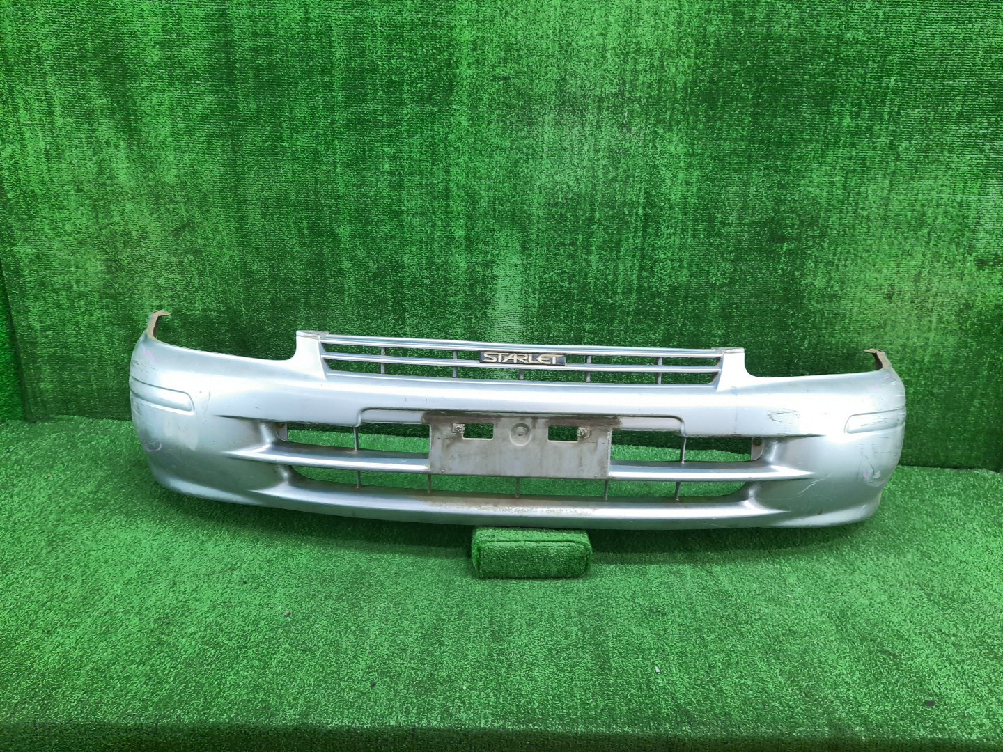 Бампер передний TOYOTA STARLET EP91, EP95, NP90 12609 1 ракурс