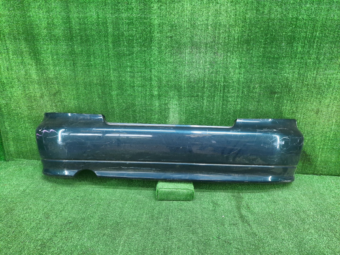 Бампер задний MITSUBISHI GALANT EA1A, EA7A, EC1A, EC7A, EC3A, EC5A, EA3A 12633 1 ракурс