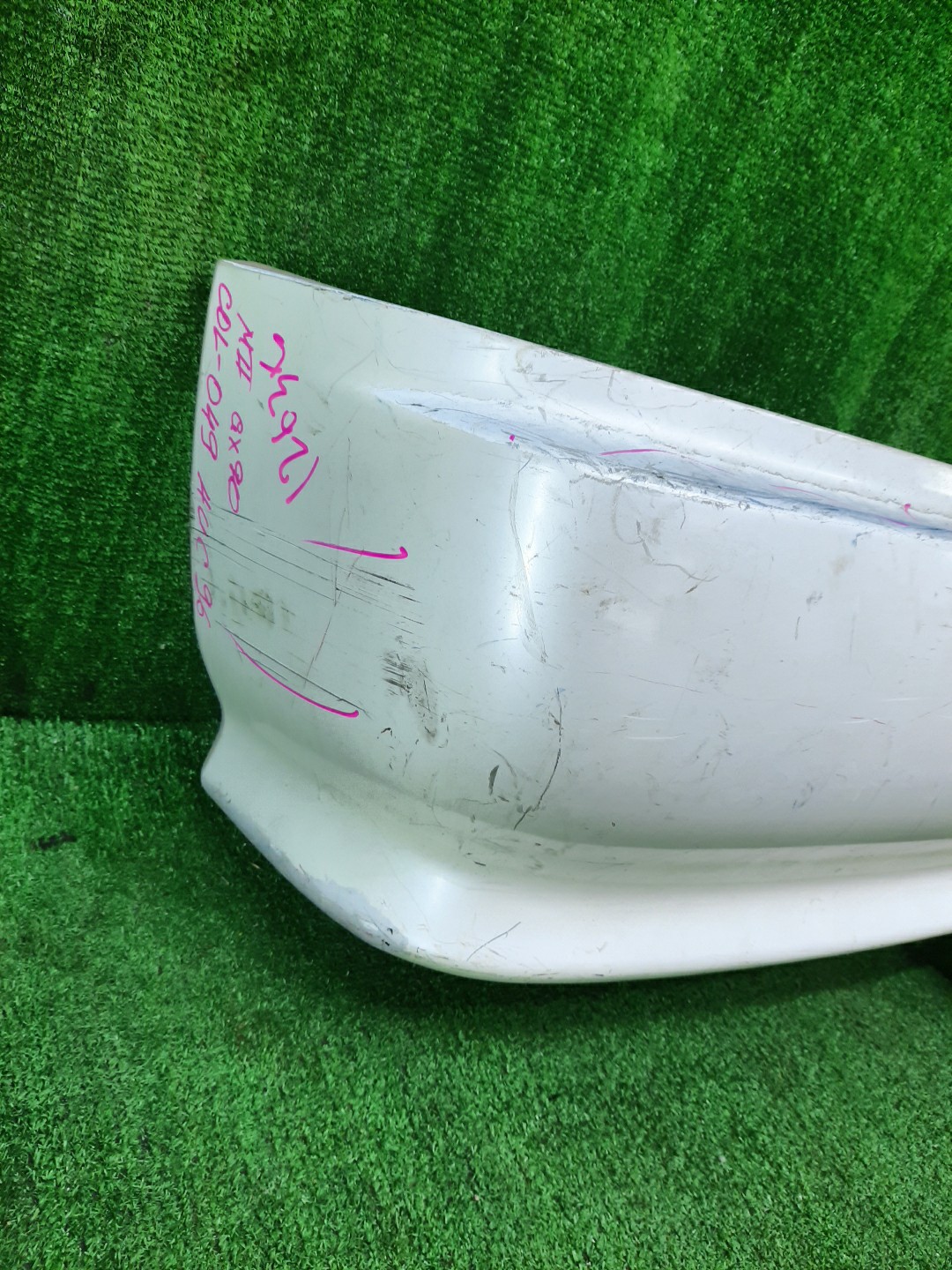 Бампер задний TOYOTA MARK II GX90, JZX90, SX90, JZX91, JZX93, LX90 12635 2 ракурс