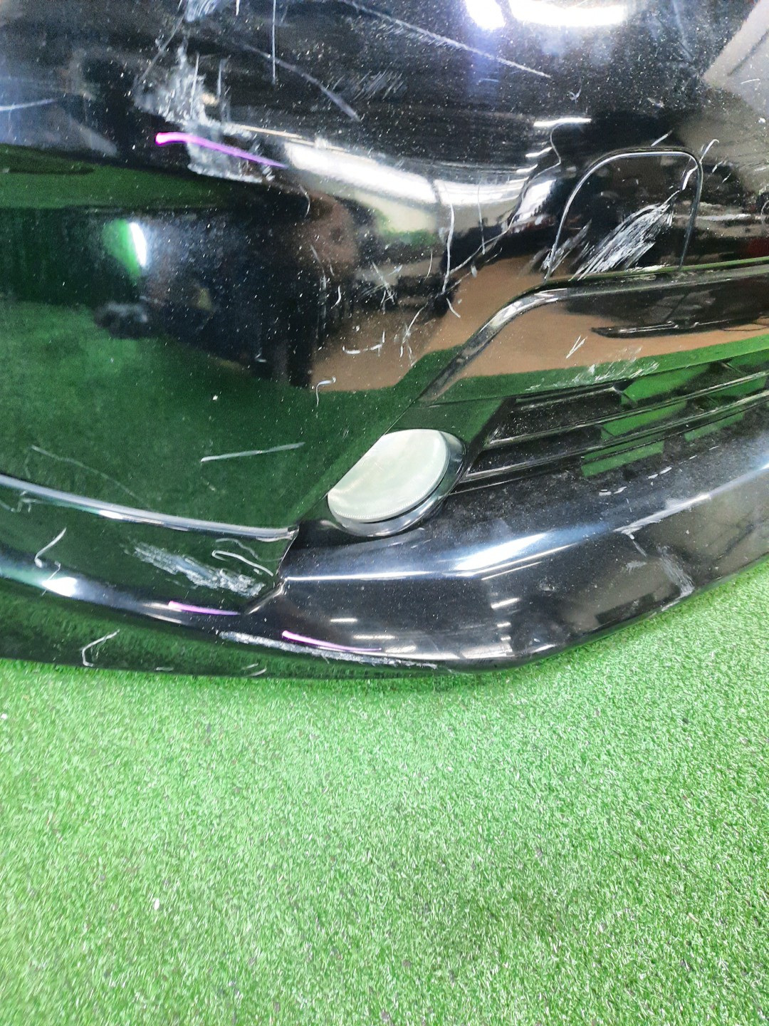 Бампер передний TOYOTA PRIUS ZVW30 12702 3 ракурс