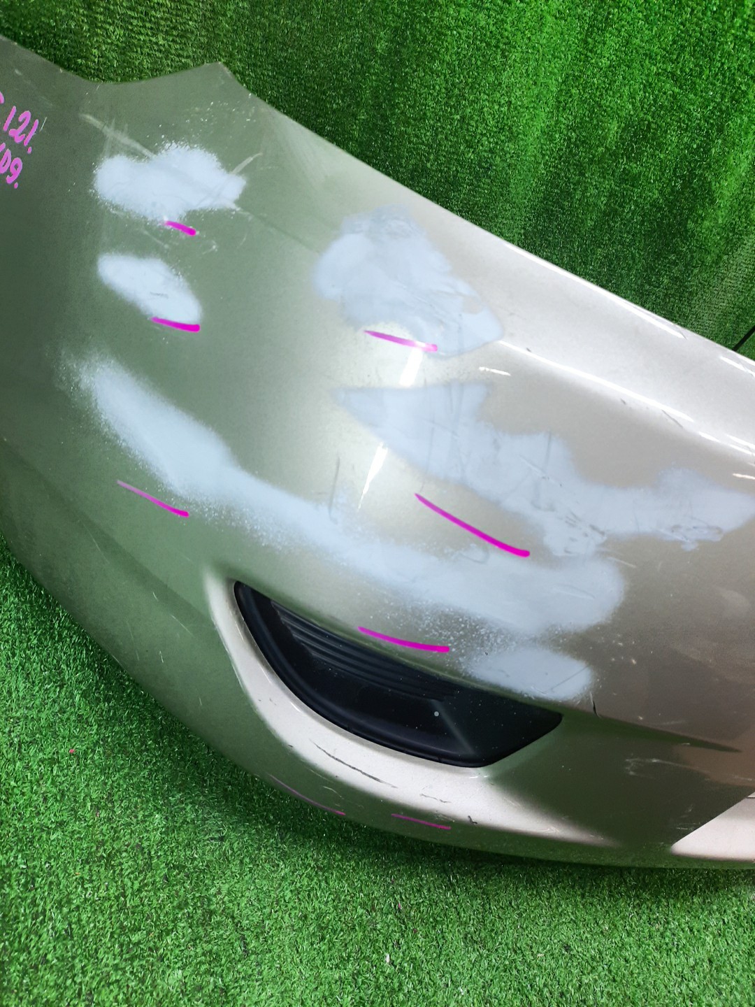 Бампер передний TOYOTA COROLLA, COROLLA FIELDER ZZE124, NZE121, NZE120, ZZE122, NZE124, CE121, NZE121G, ZZE123G, ZZE124G, ZZE122G, NZE124G 12734 3 ракурс