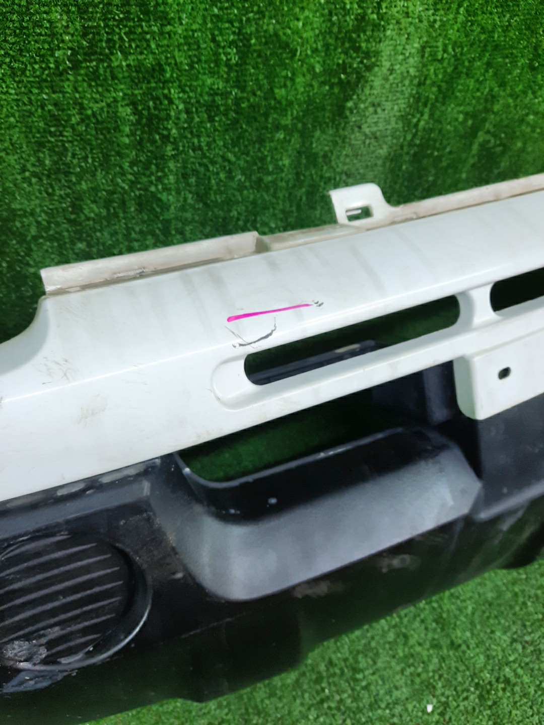 Бампер передний SUZUKI JIMNY JB23W 12737 4 ракурс