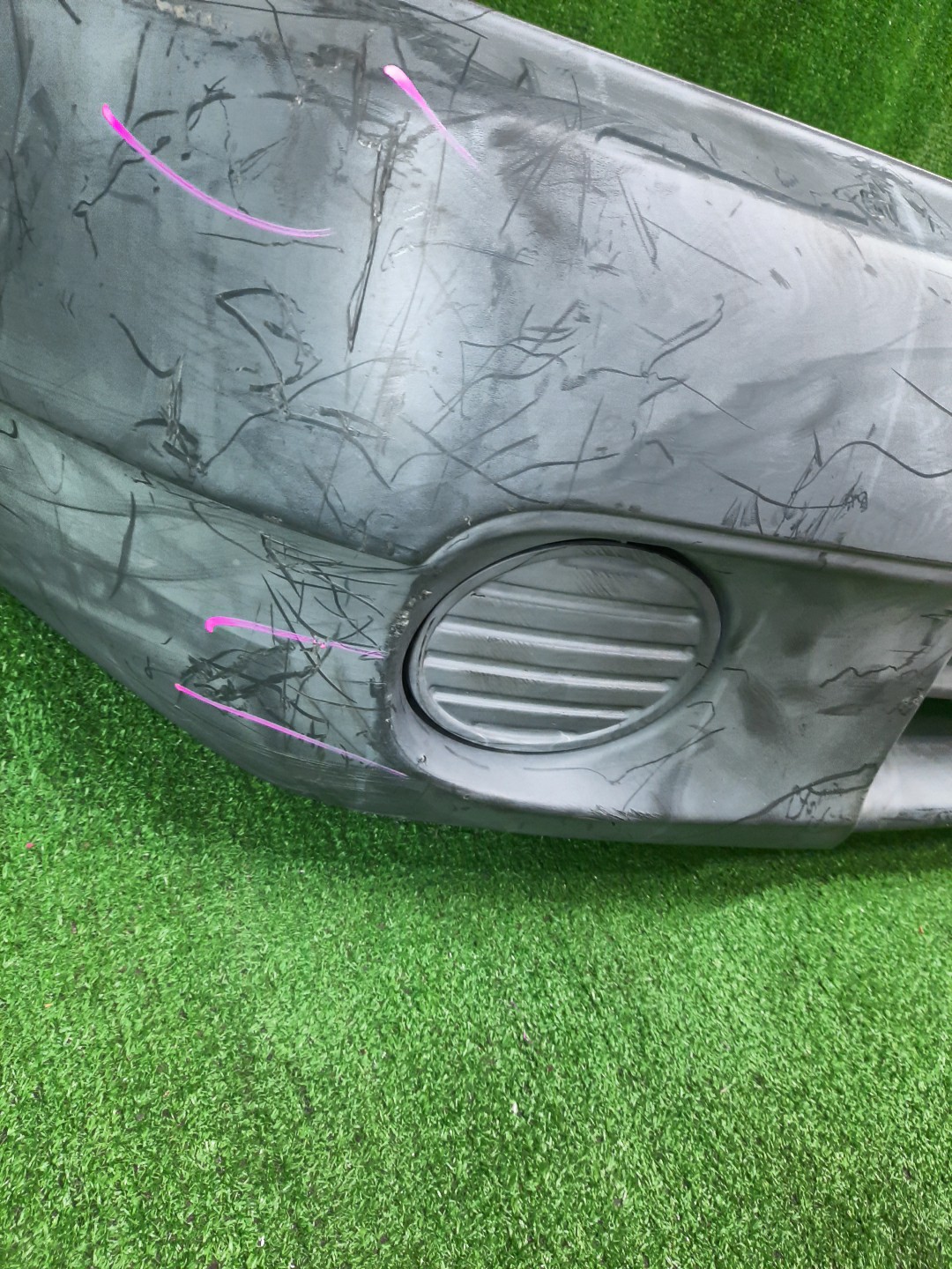 Бампер передний NISSAN AD VY11 12739 3 ракурс