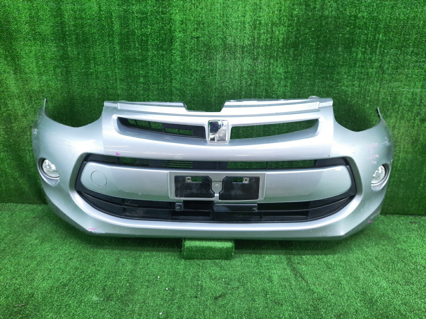 Бампер передний TOYOTA PASSO KGC30, KGC35 12746 1 ракурс
