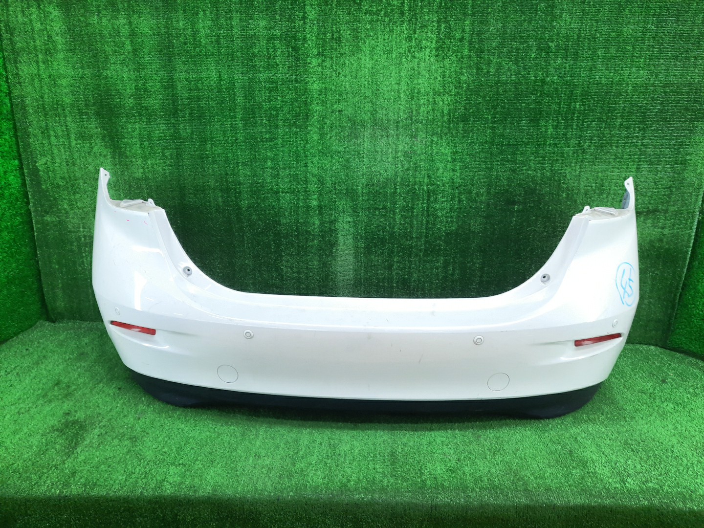 Бампер задний MAZDA AXELA, MAZDA 3, 3 BMLFS, BM6FJ, BM2AS, BMLFP, BM2FP, BM2AP, BM5FP, BM5FS, BM5AS, BM5AP, BM2FS, BYEFP, BMEFS, BM 12860 1 ракурс