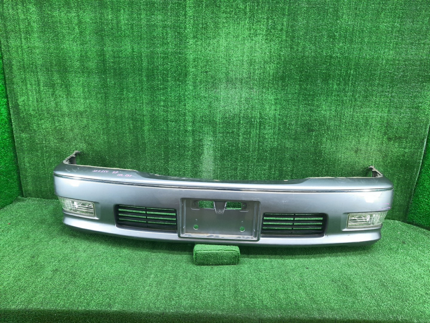 Бампер передний TOYOTA CROWN MAJESTA JZS155 13033 1 ракурс