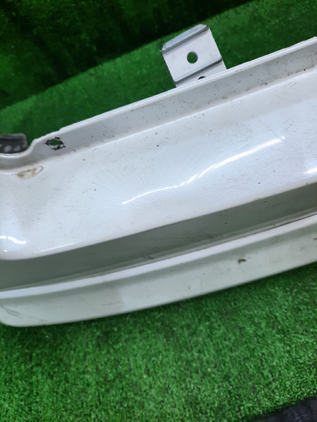 Бампер задний MITSUBISHI CHARIOT GRANDIS, CHARIOT N84W, N94W, N96W, N86W 13069 4 ракурс