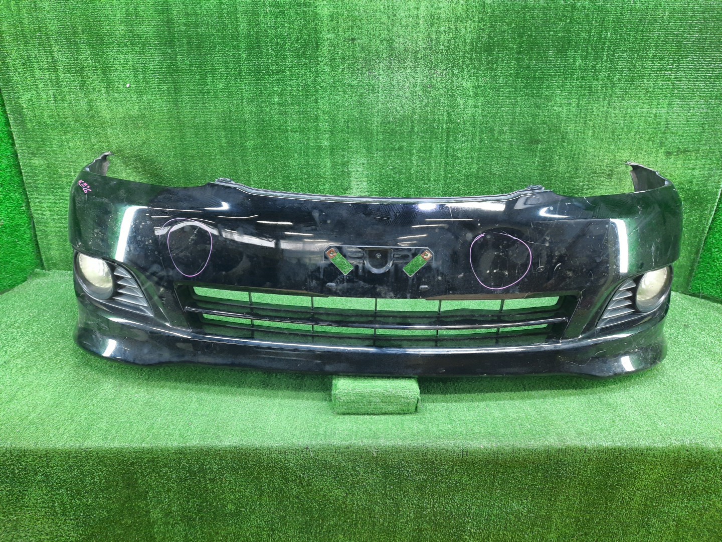 Бампер передний TOYOTA IPSUM ACM21W, ACM26W 13098 1 ракурс