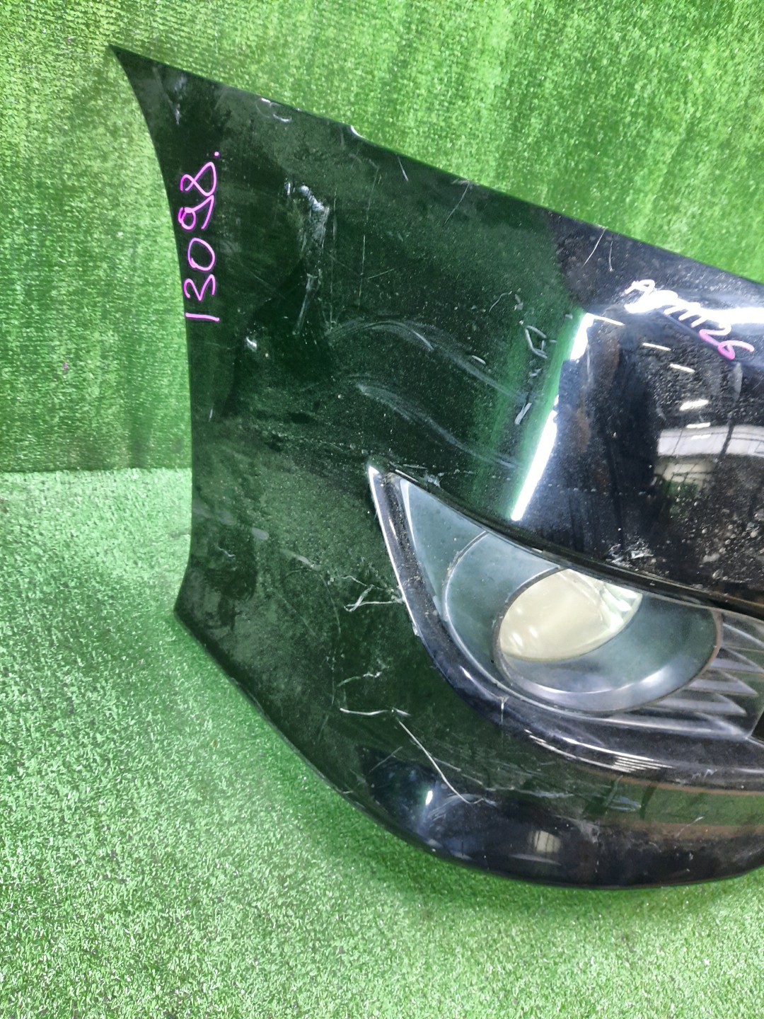 Бампер передний TOYOTA IPSUM ACM21W, ACM26W 13098 2 ракурс