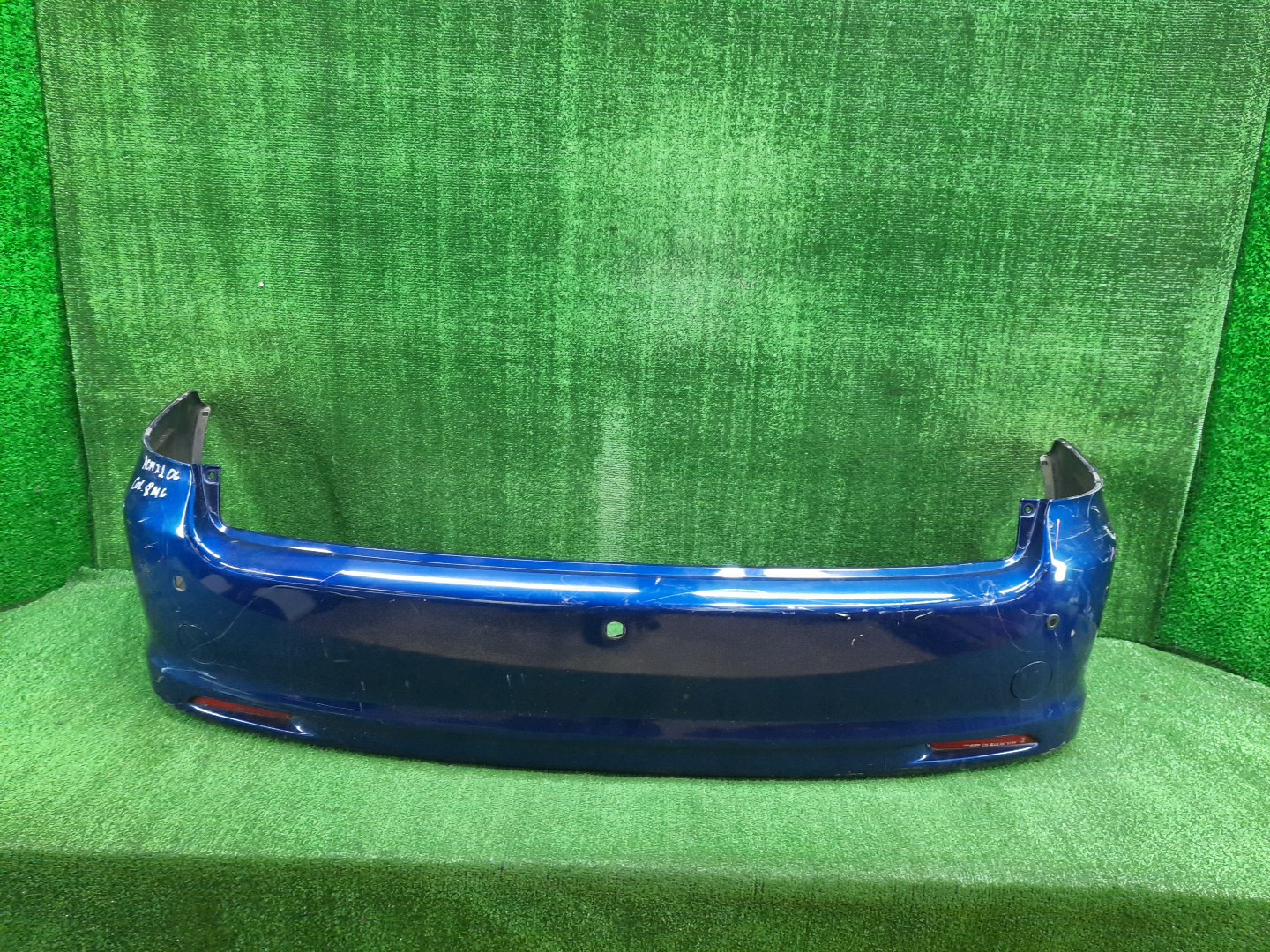 Бампер задний TOYOTA IPSUM ACM21W, ACM26W 13133 1 ракурс