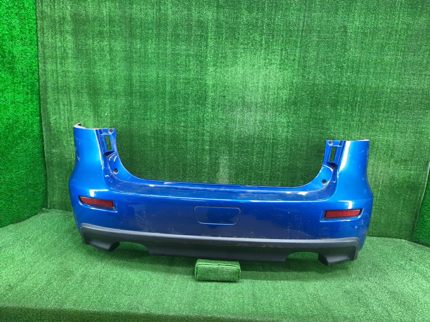 Бампер задний MITSUBISHI GALANT FORTIS CX6A, CX4A, CX3A 13139 1 ракурс