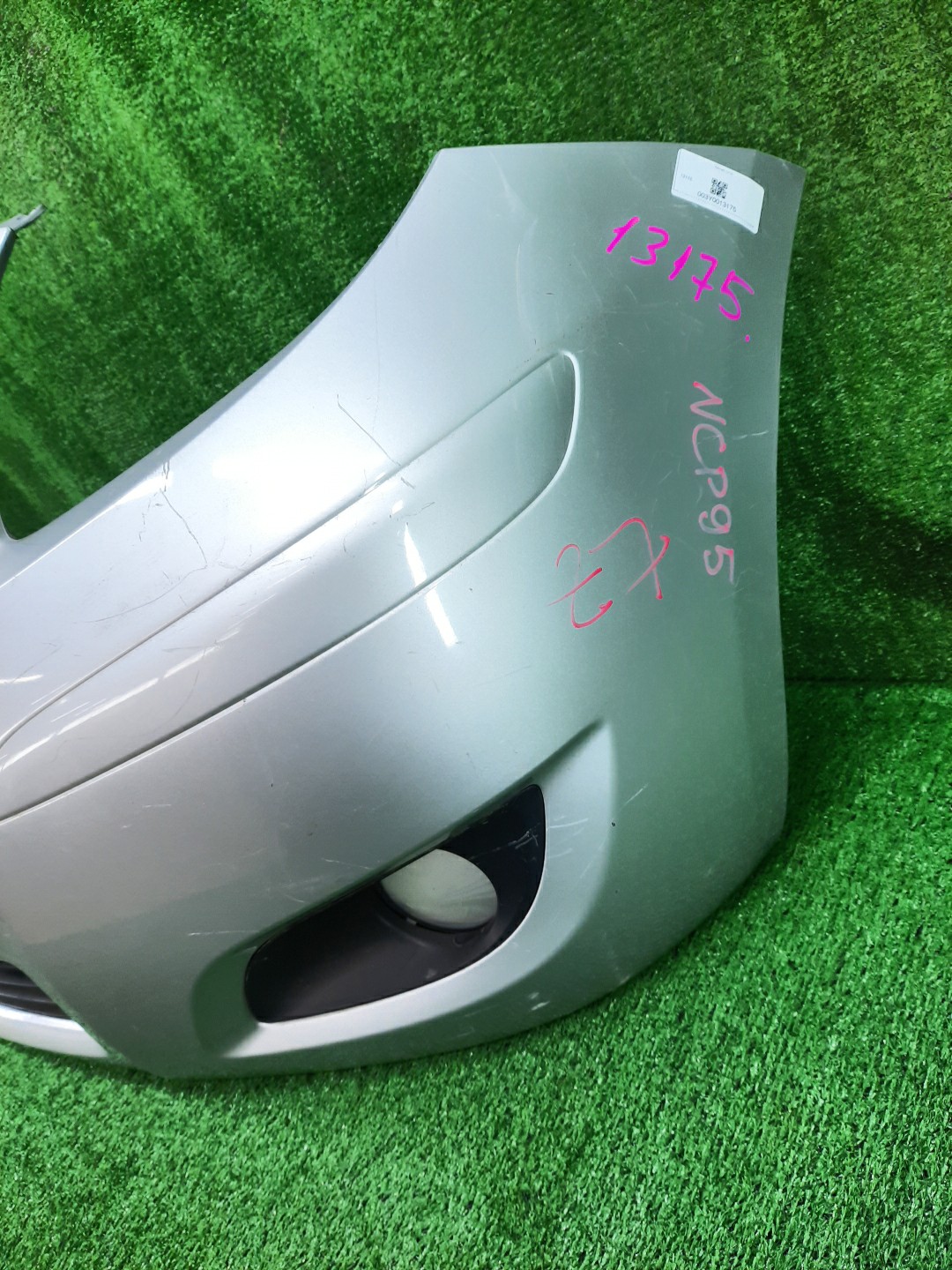 Бампер передний TOYOTA VITZ, YARIS NCP96, SCP90, KSP90, NCP95, NCP91 13175 4 ракурс