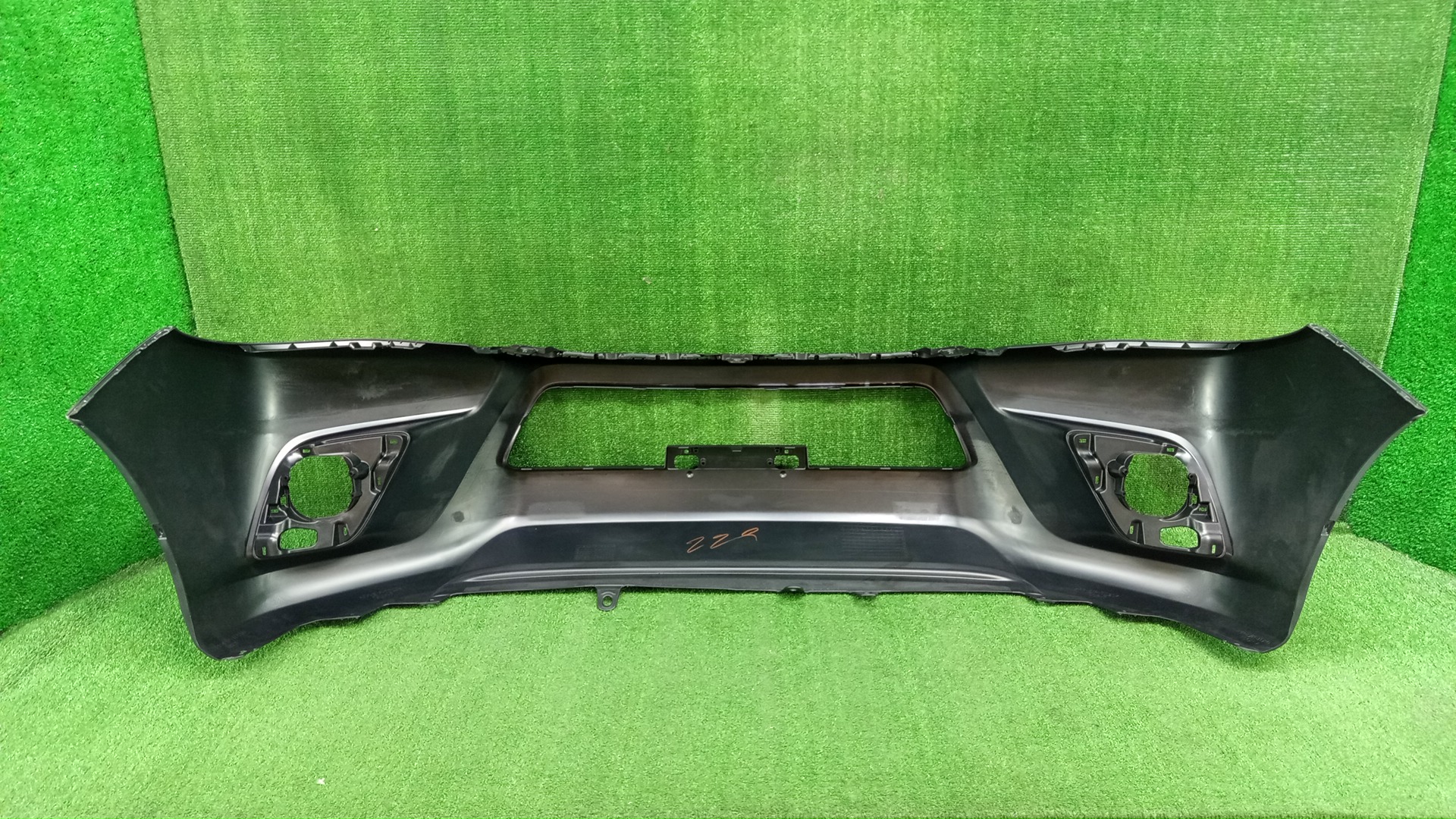 Бампер передний TOYOTA HILUX GUN125 52119-0K820 4 ракурс