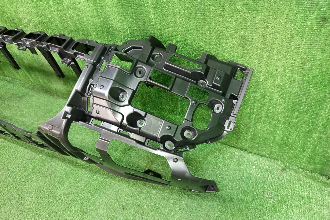 Бампер передний TOYOTA LAND CRUISER PRADO TRJ250 52119-60P40 4 ракурс