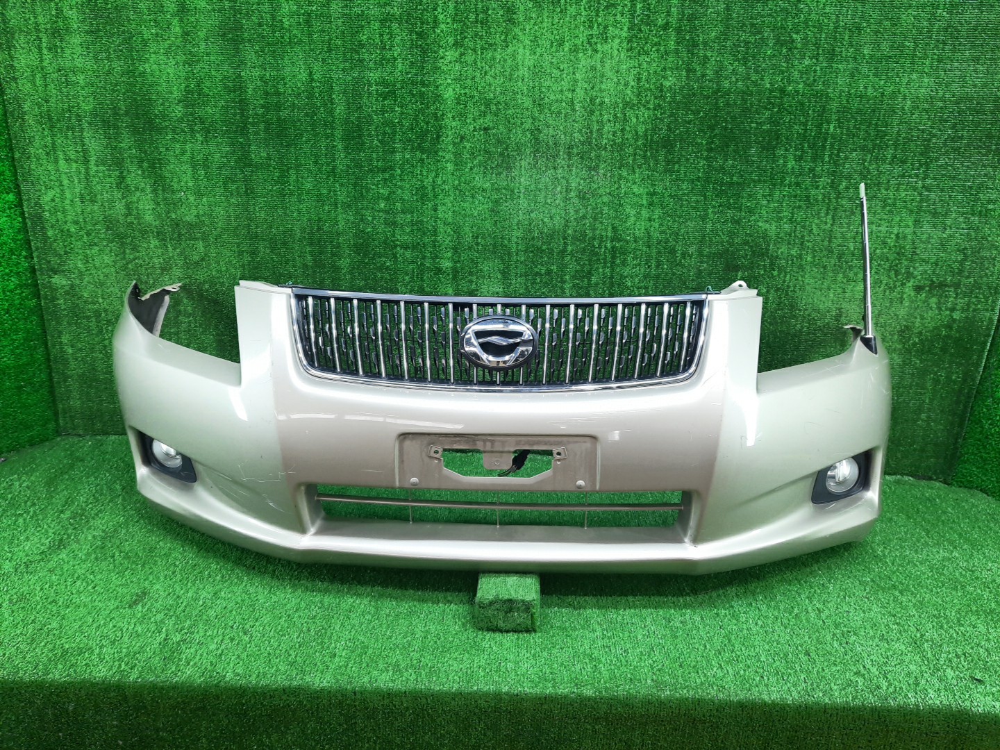 Бампер передний TOYOTA COROLLA FIELDER, COROLLA  AXIO ZRE144G, ZRE142G, NZE144G, NZE141G, NZE141, NZE144, ZRE142, ZRE144 13355 1 ракурс