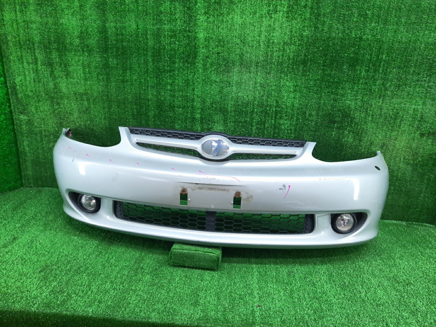 Бампер передний TOYOTA PLATZ NCP12, SCP11, NCP16 13484 1 ракурс