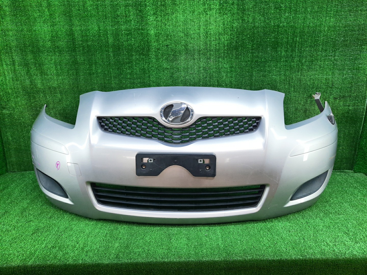 Бампер передний TOYOTA VITZ, YARIS NCP96, SCP90, KSP90, NCP95, NCP91 13545 3 ракурс