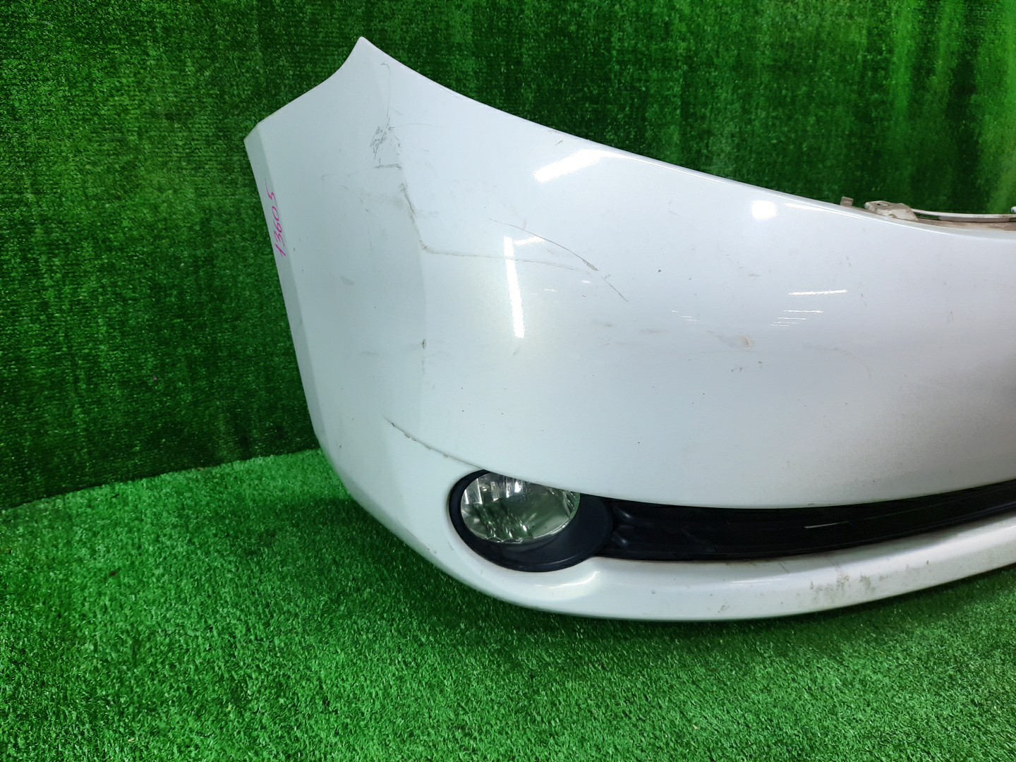 Бампер передний TOYOTA ISIS ZNM10, ZNM10W, ANM10, ANM10W, ANM15, ANM15W, ZGM10, ZGM10W, ZGM11, ZGM11W, ZGM15, ZGM15W, ANM10G, ZGM10G, ANM15G, ZNM10G, ZGM11G, ZGM15G 13605 2 ракурс Бампер передний TOYOTA ISIS ZNM10, ZNM10W, ANM10, ANM10W, ANM15, ANM15W, ZGM10, ZGM10W, ZGM11, ZGM11W, ZGM15, ZGM15W, ANM10G, ZGM10G, ANM15G, ZNM10G, ZGM11G, ZGM15G 13605 2 ракурс