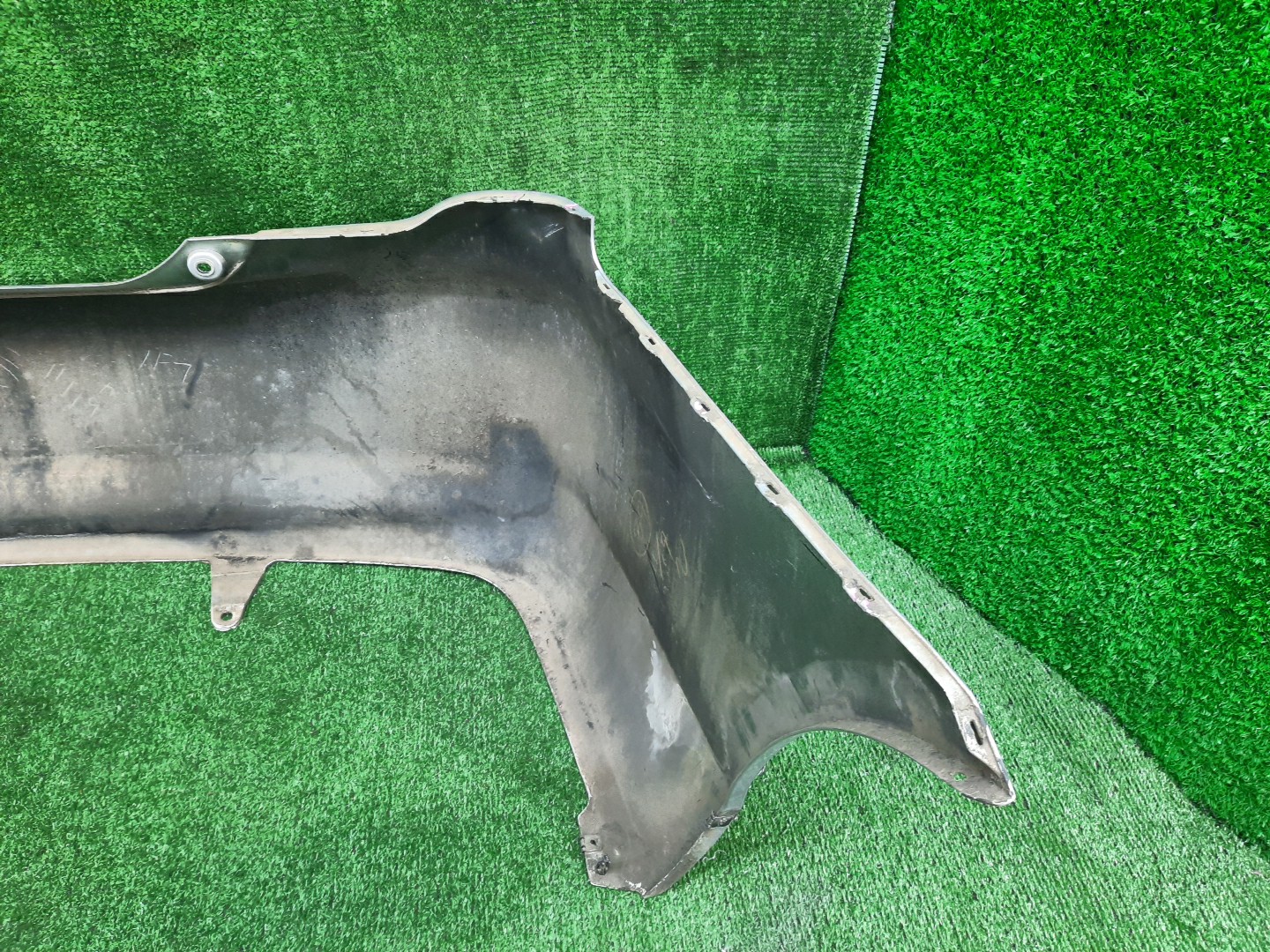 Бампер задний TOYOTA COROLLA  AXIO NZE141, NZE144, ZRE142, ZRE144 13730 5 ракурс