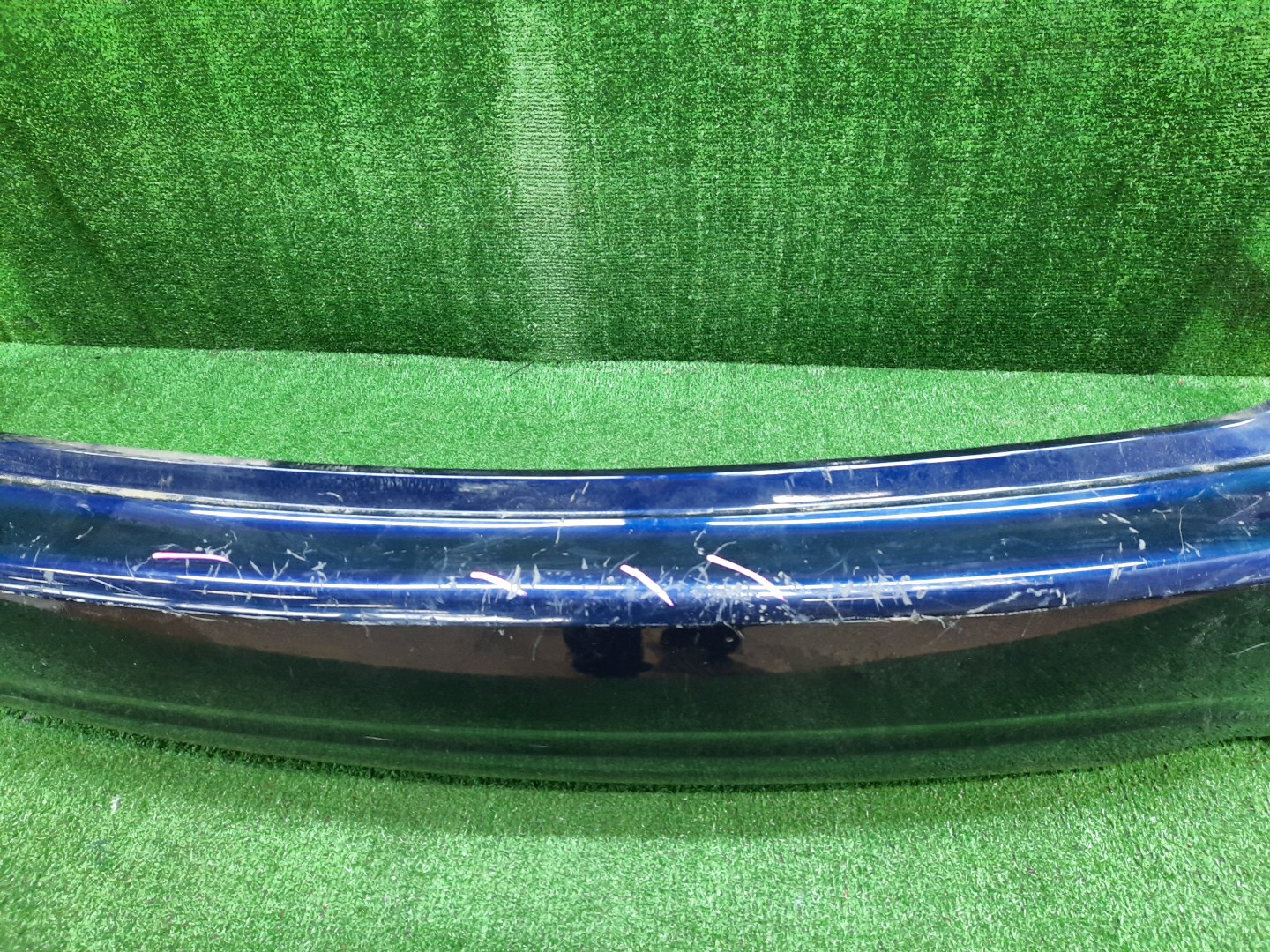 Бампер задний TOYOTA ISIS ZNM10, ZNM10W, ANM10, ANM10W, ANM15, ANM15W, ZGM10, ZGM10W, ZGM11, ZGM11W, ZGM15, ZGM15W, ANM10G, ZGM10G, ANM15G, ZNM10G, ZGM11G, ZGM15G 13784 3 ракурс
