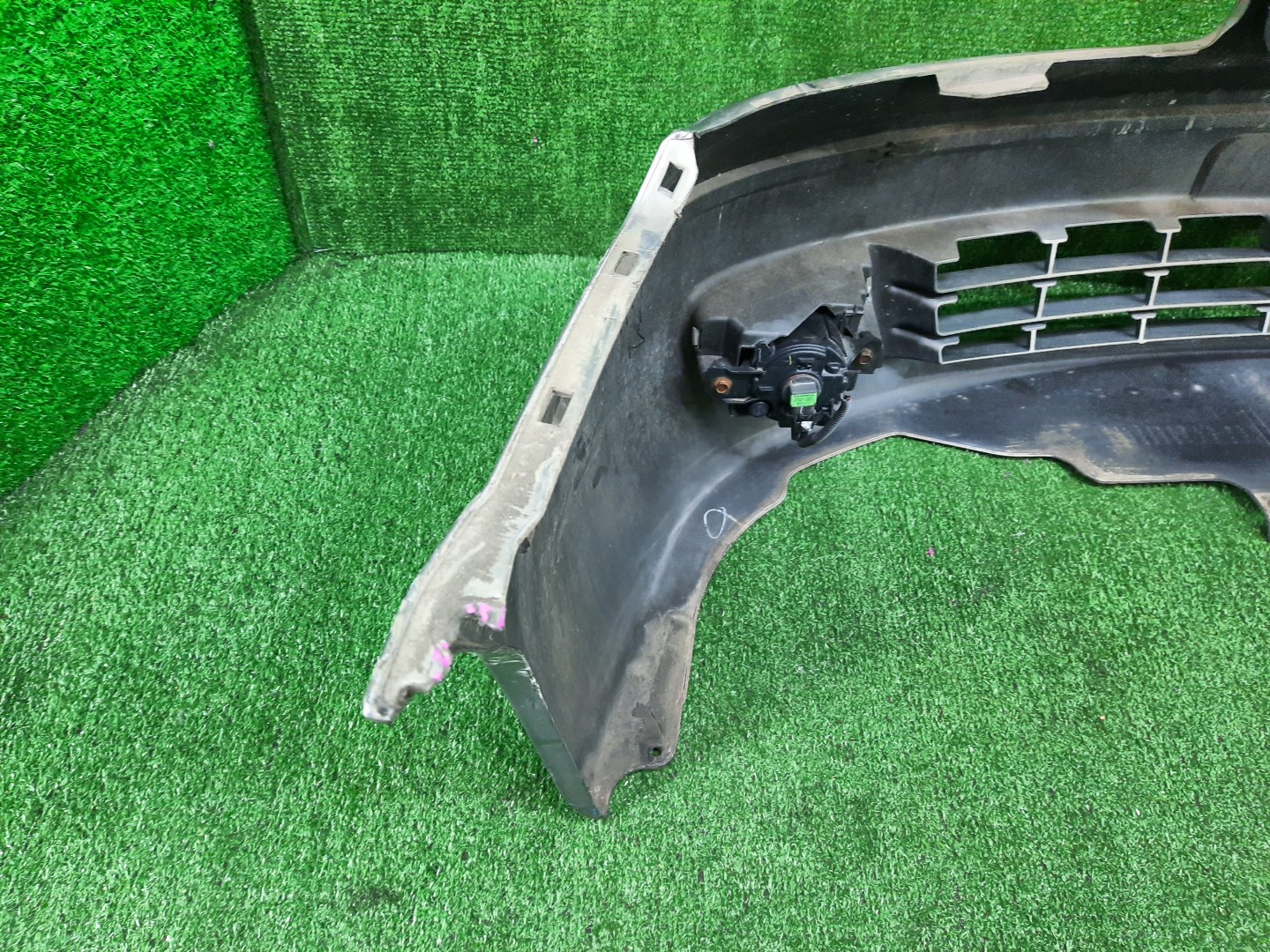 Бампер передний NISSAN BLUEBIRD SYLPHY G10, QG10, FG10, TG10, QNG10 13799 5 ракурс