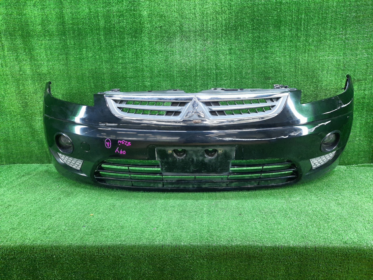 Бампер передний MITSUBISHI COLT PLUS, COLT Z27W, Z22W, Z25W, Z23W, Z24W, Z27WG, Z24A, Z23A, Z21A, Z25A, Z26A, Z27A, Z28A, Z22A 13816 1 ракурс