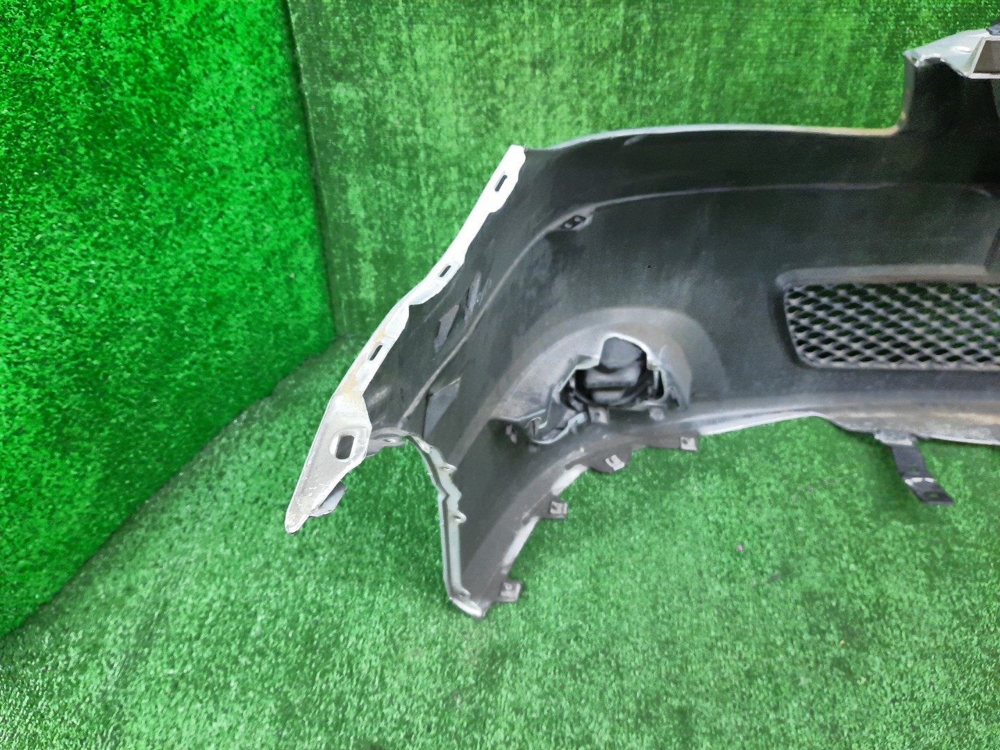 Бампер передний MAZDA MPV LW3W, LW5W, LWEW, LWFW 13857 5 ракурс Бампер передний MAZDA MPV LW3W, LW5W, LWEW, LWFW 13857 5 ракурс