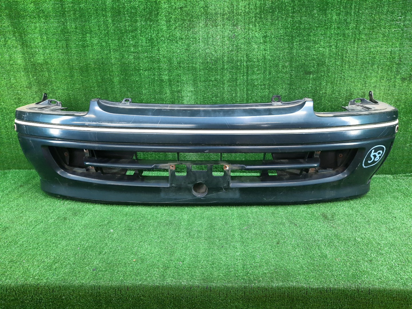 Бампер передний TOYOTA HIACE TRH102V, TRH112V, LH129V, YY101, KZH138V, KZH100G, KZH106G, LH100G, LH107G, LH119V, LH186, KZH120G, LH172V, LH106, LH113V, RZH101G, KZH116G, KZH126G, LH178V, RZH100G, LH109, RZH102V, LH103V, LH168V 13874 1 ракурс