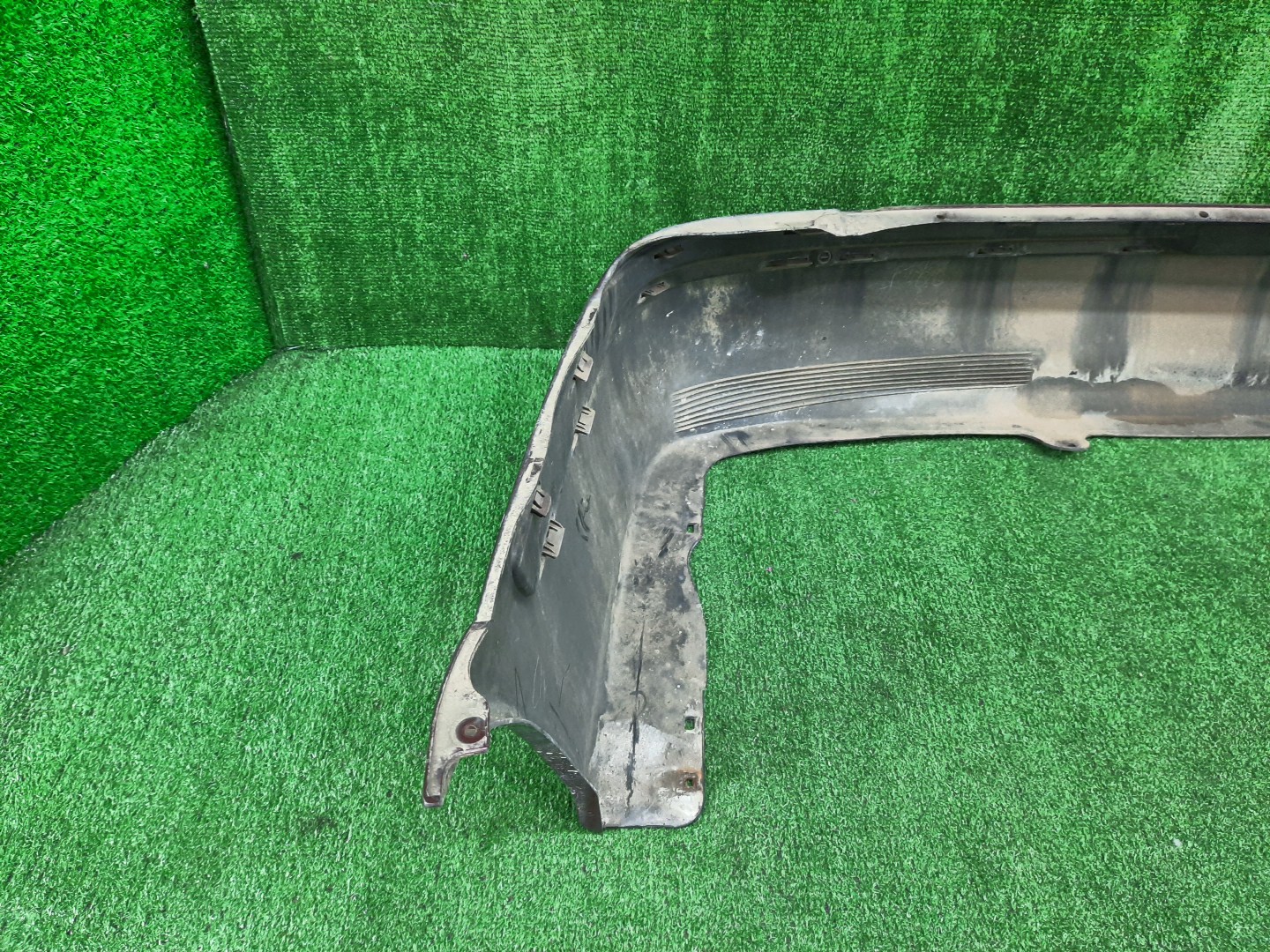 Бампер задний NISSAN BLUEBIRD SYLPHY G10, QG10, FG10, TG10, QNG10 14004 5 ракурс