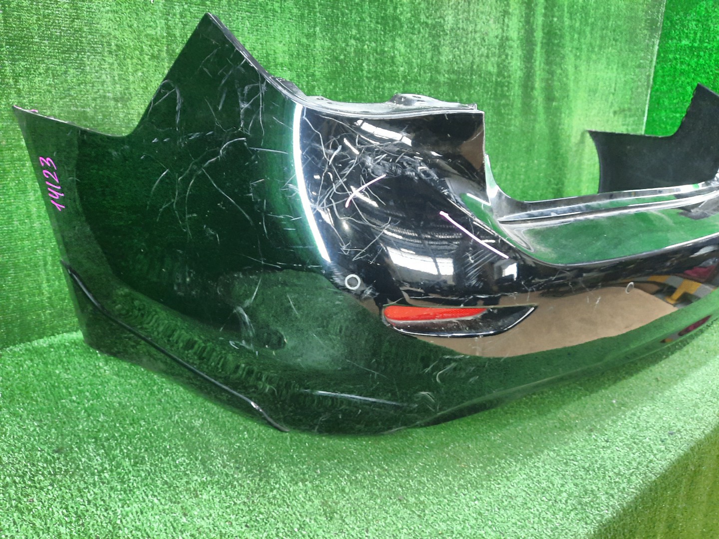 Бампер задний NISSAN SKYLINE HV37 14123 2 ракурс